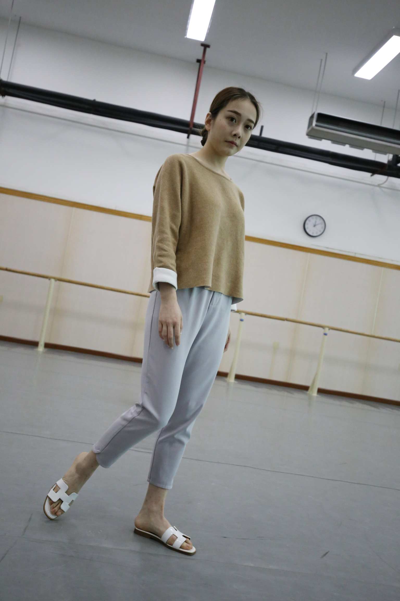 【网盘】[大西瓜爱牙膏]休闲裤少女