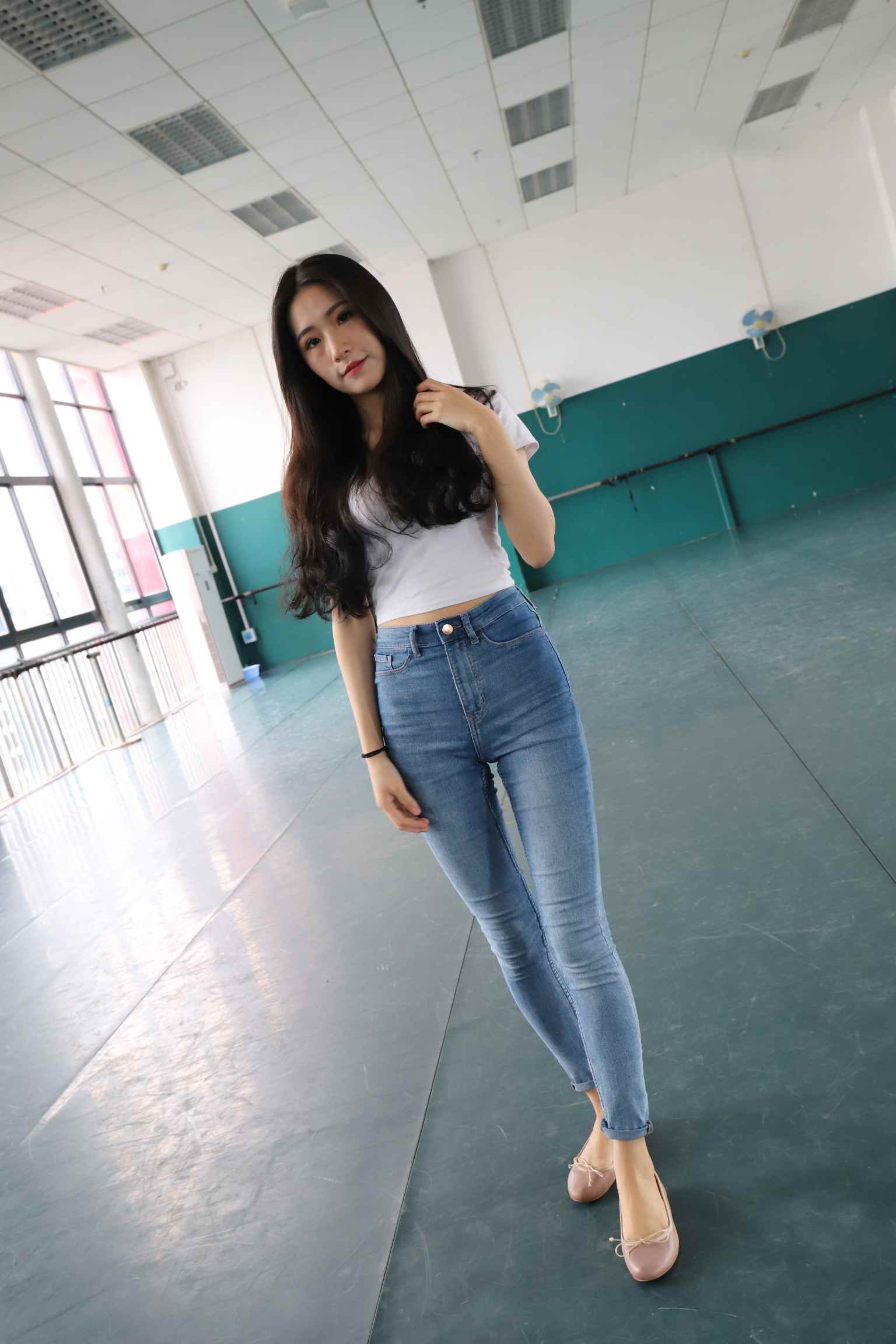 【网盘】[大西瓜爱牙膏]裸足