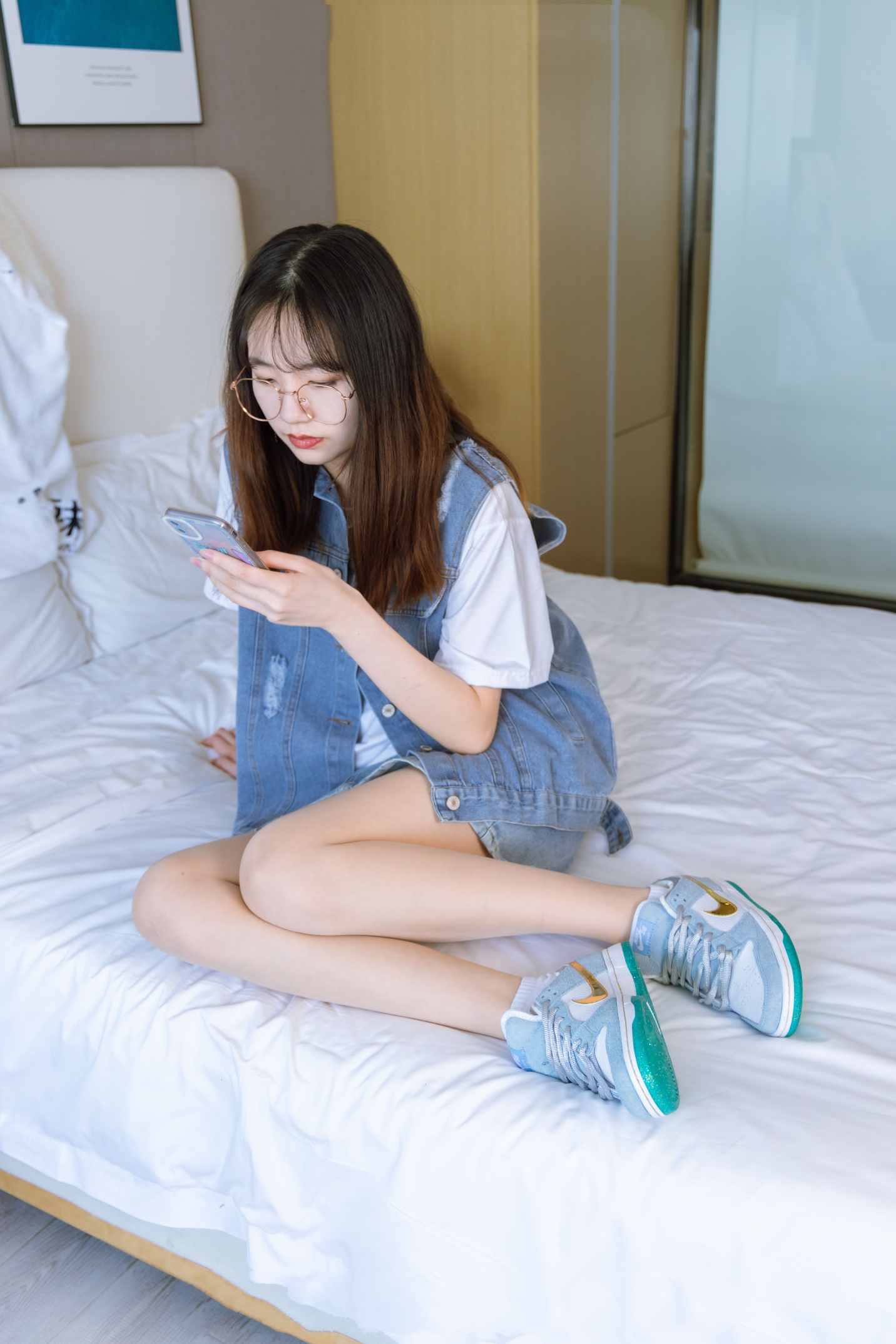 【网盘】[袜啵啵]123期 小甜豆-板鞋、白棉袜、肉丝