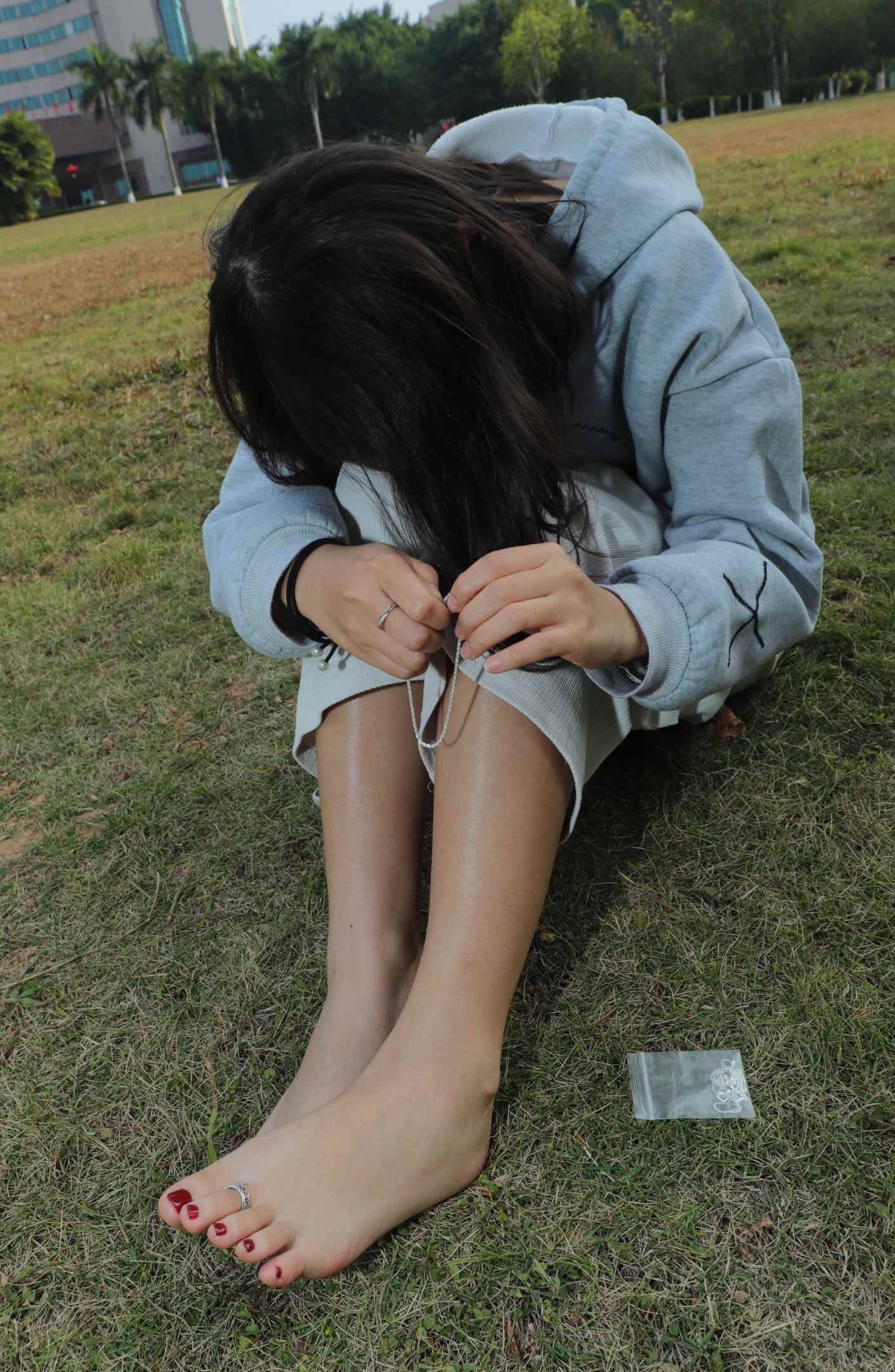 【网盘】[Pary学生模拍]051 大学生静雯室内室外展示36码小可爱美脚