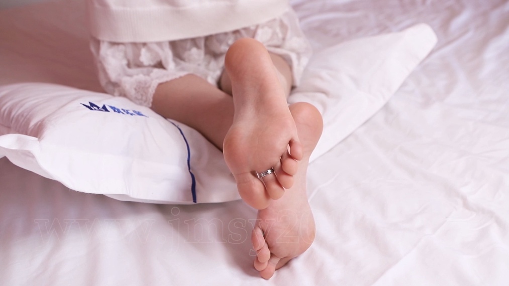 【网盘】[脚模摄影] 22-名牌大学表演系学生