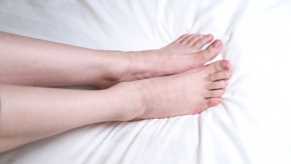 【网盘】[脚模摄影] 24-师范生脚底近拍