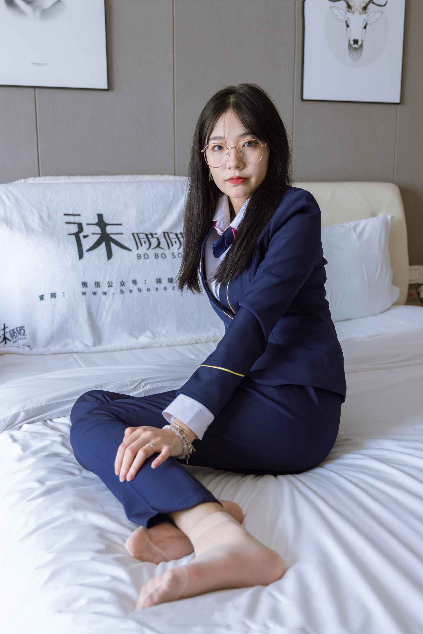 【网盘】[袜啵啵]139期 小甜豆-高跟鞋、短肉丝、空姐制服