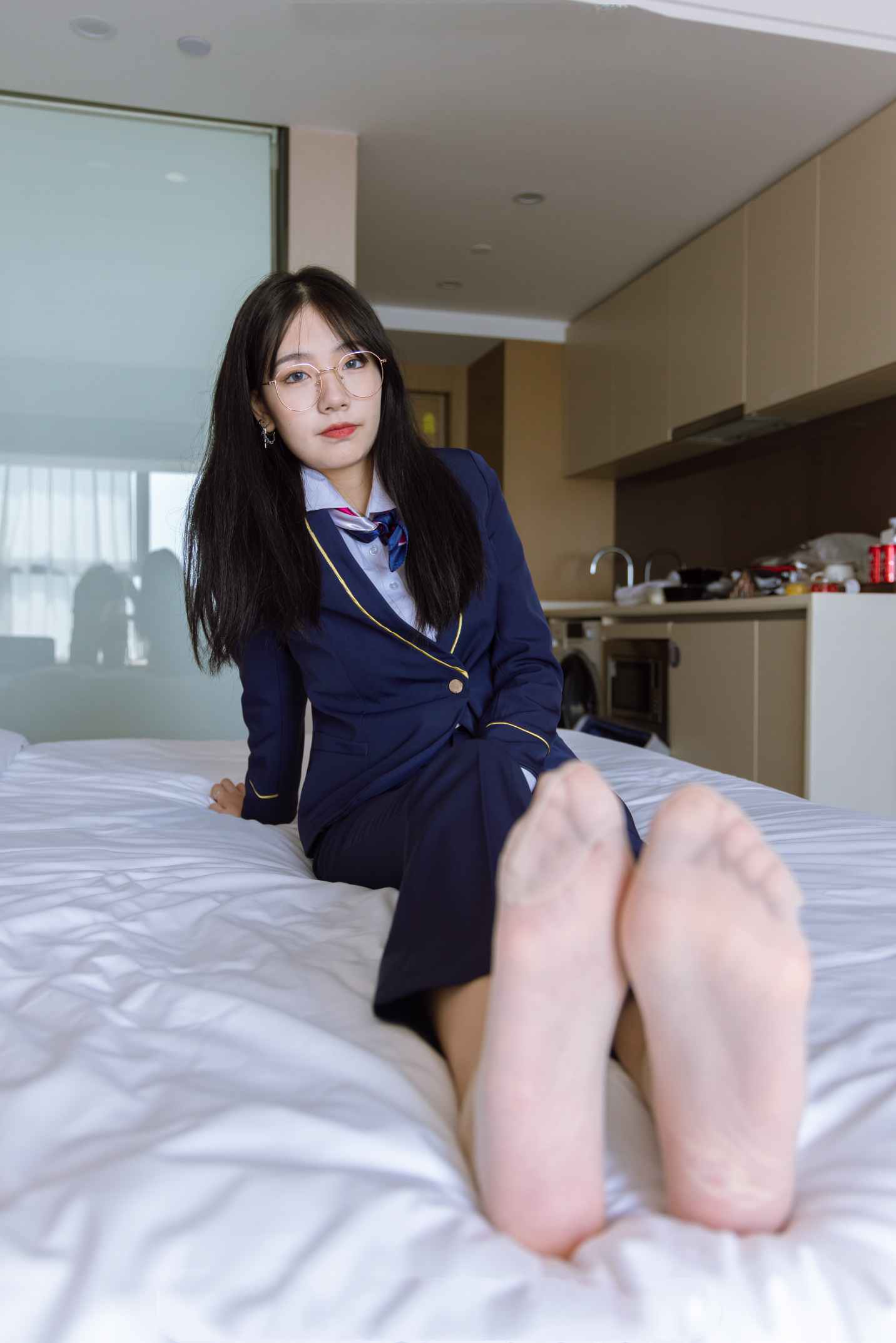 【网盘】[袜啵啵]139期 小甜豆-高跟鞋、短肉丝、空姐制服