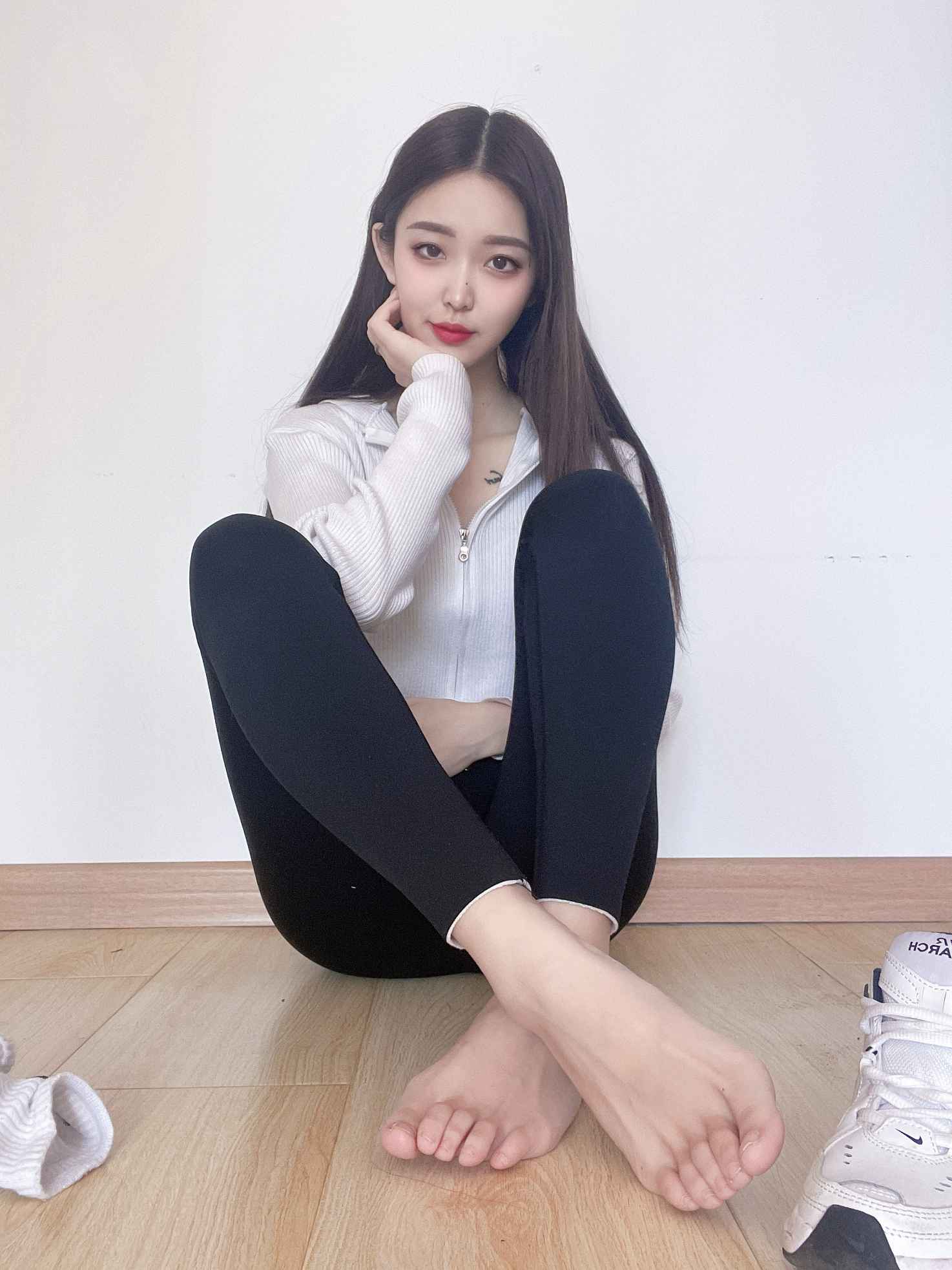 【网盘】[织梦映像]美女自拍系列第一期