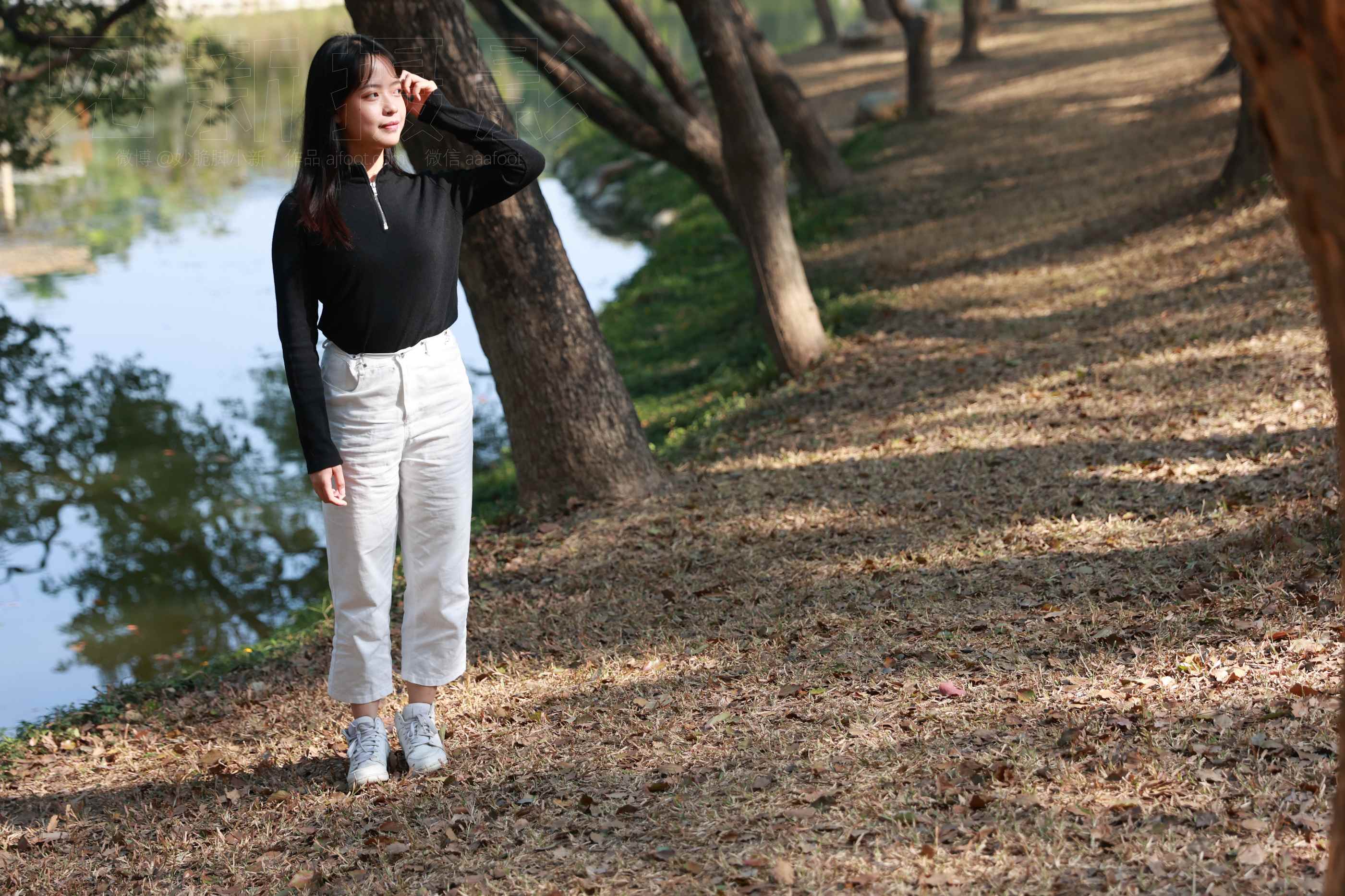 【网盘】[见新摄影]NO.038 与小姐姐约拍植物园，逆光真的是美极了