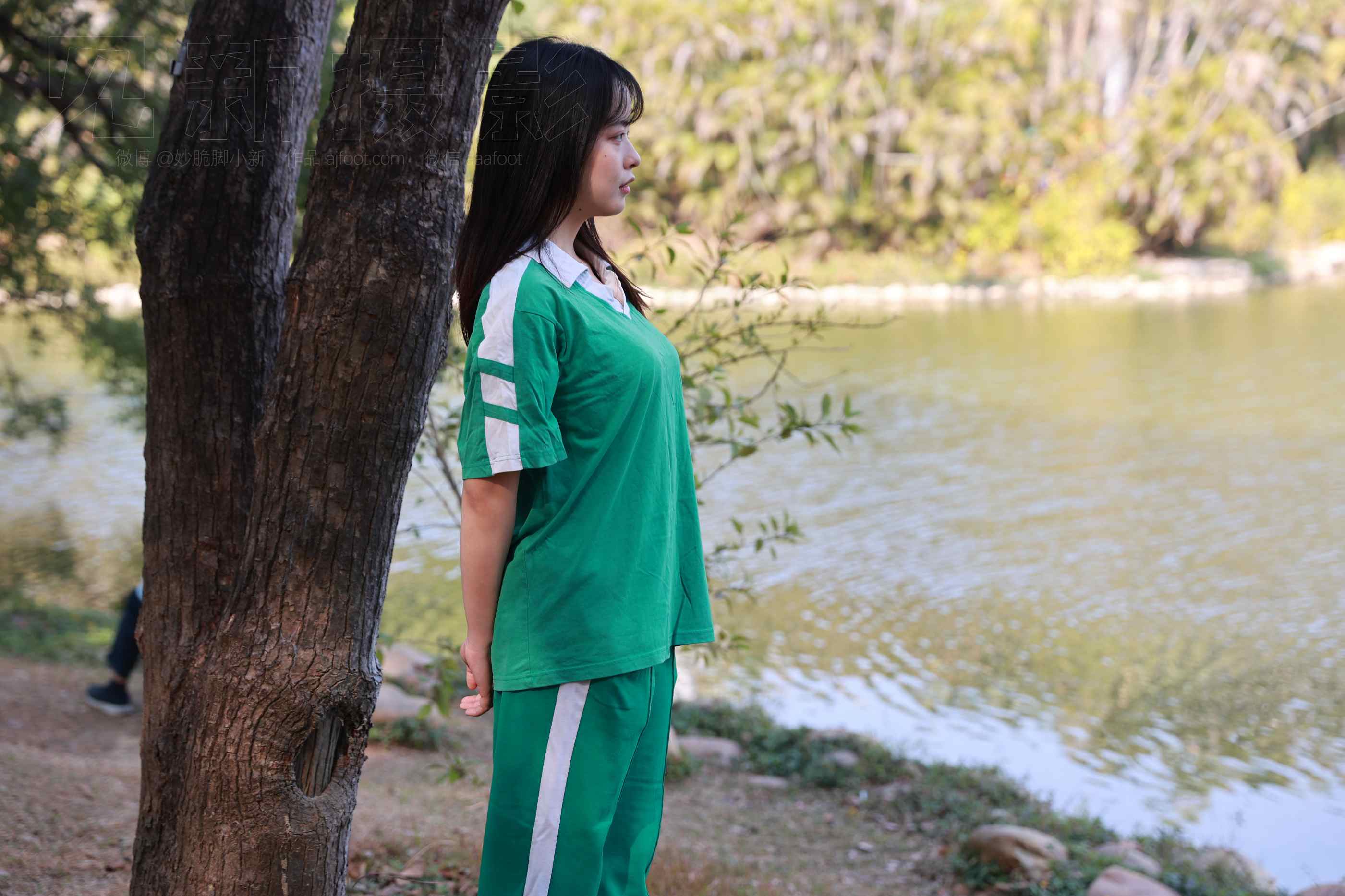 【网盘】[见新摄影]NO.038 与小姐姐约拍植物园，逆光真的是美极了