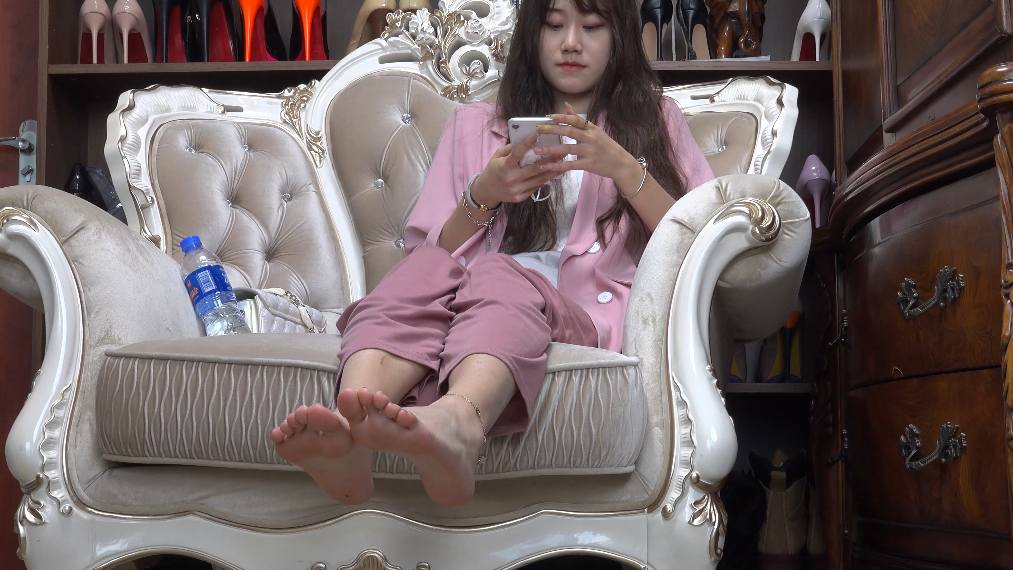 【网盘】[视频] A&#038;F 026-熙恩-美女展示40码性感裸足