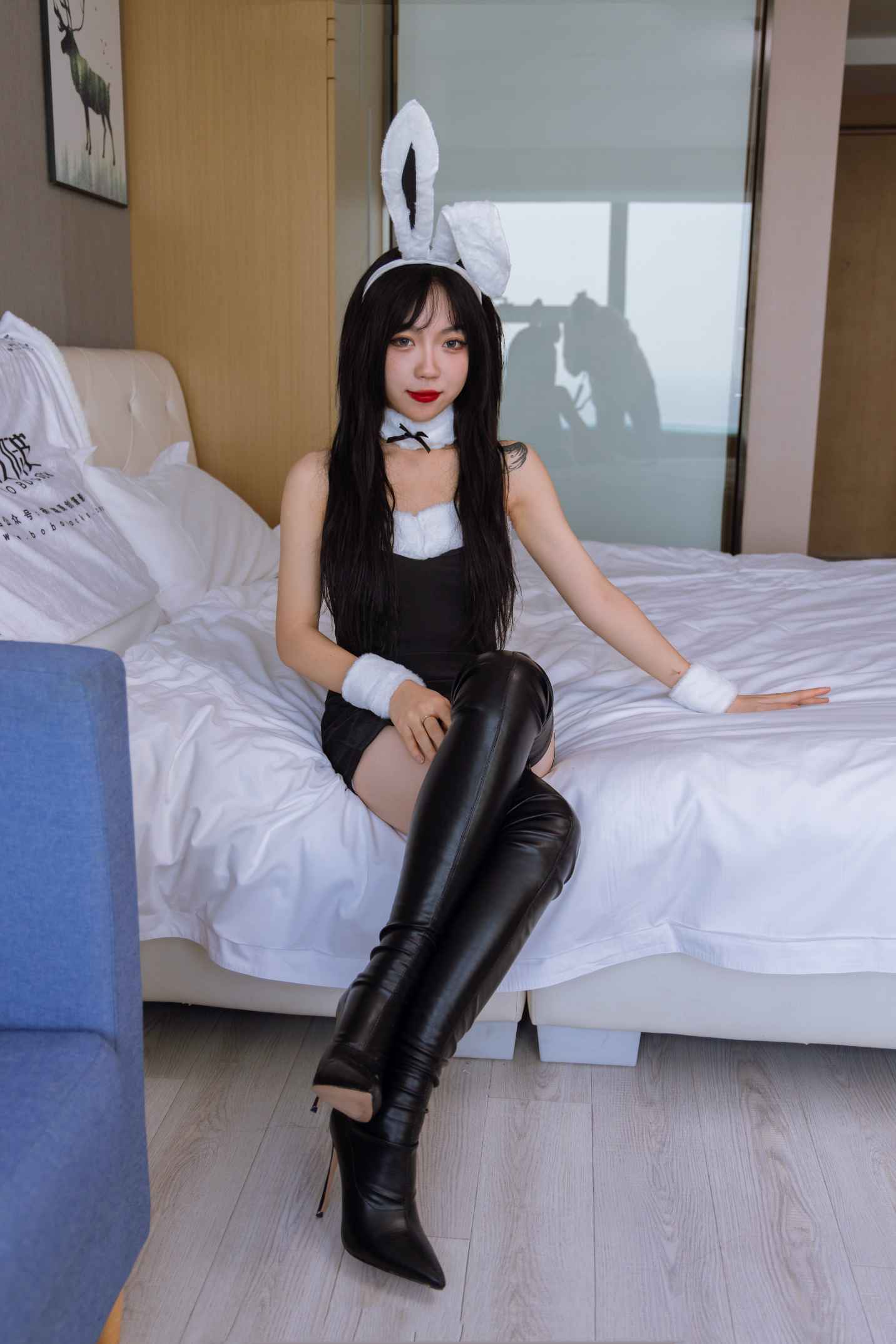 【网盘】[袜啵啵]151期 周周-过膝靴、油亮肉丝