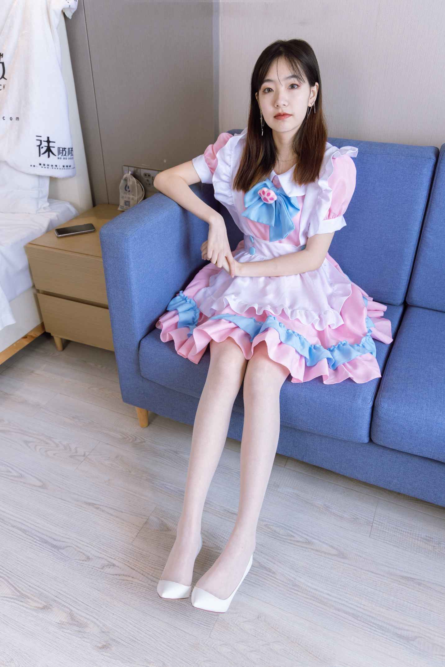 【网盘】[袜啵啵]154期 小甜豆-两双高跟鞋、珠光白丝、女仆装