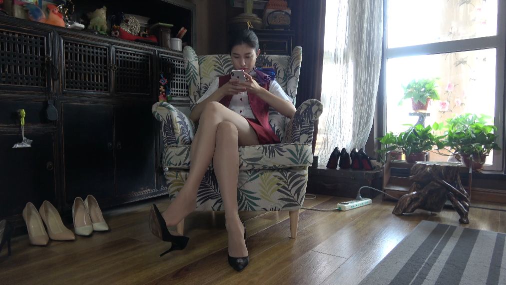 【网盘】[视频] K&#038;M 271-穆乐 空乘制服肉丝挑鞋