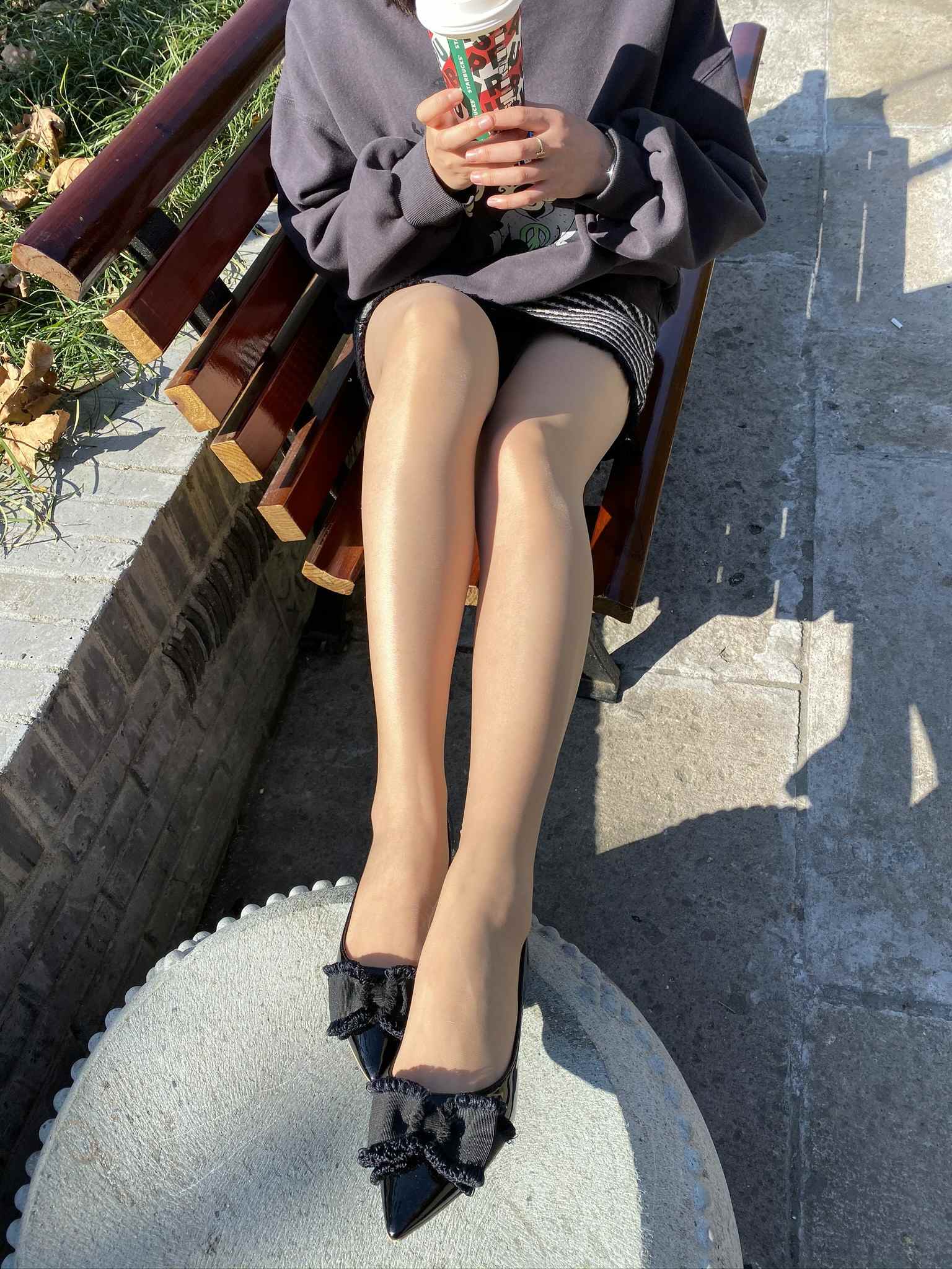 【网盘】雅雅的气质 – 全套微博收费图片&#038;视频