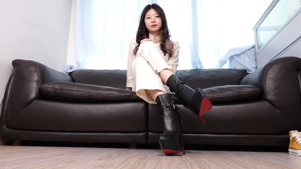 【网盘】[视频] A&#038;F 048-Yangzi性感短丝裸足