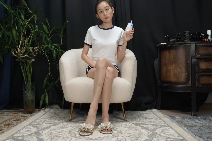 【网盘】[视频] A&#038;F 053-美女baby展示她的性感脚丫