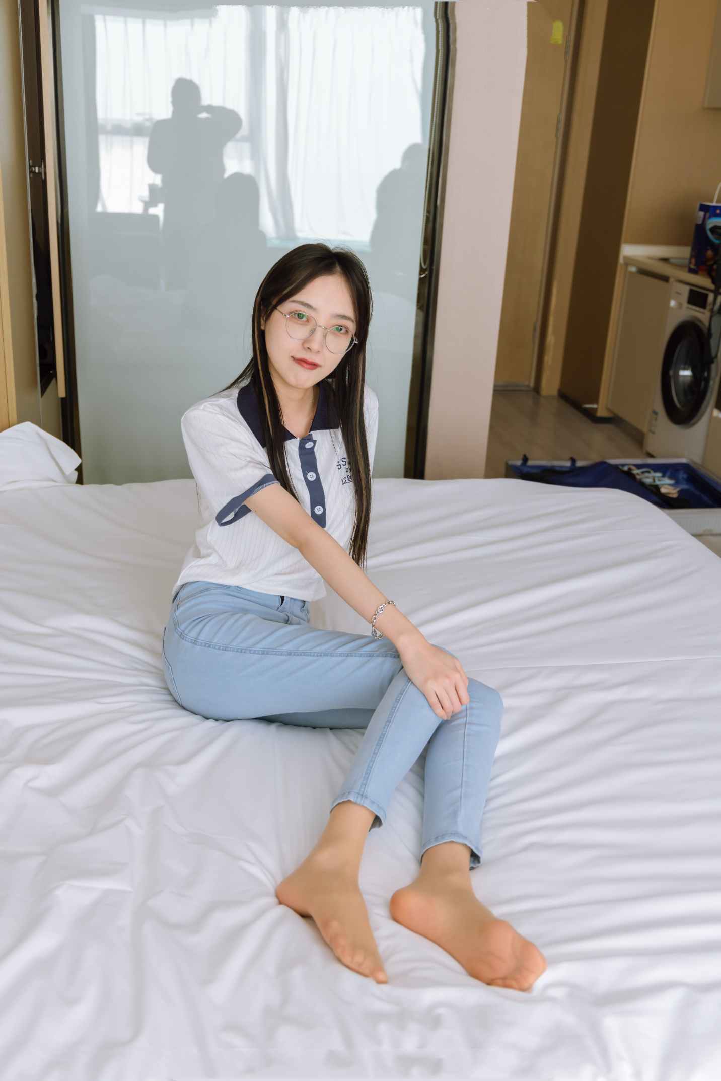 【网盘】[袜啵啵]161期 稚予-贝壳头板鞋、肉丝、裤里丝