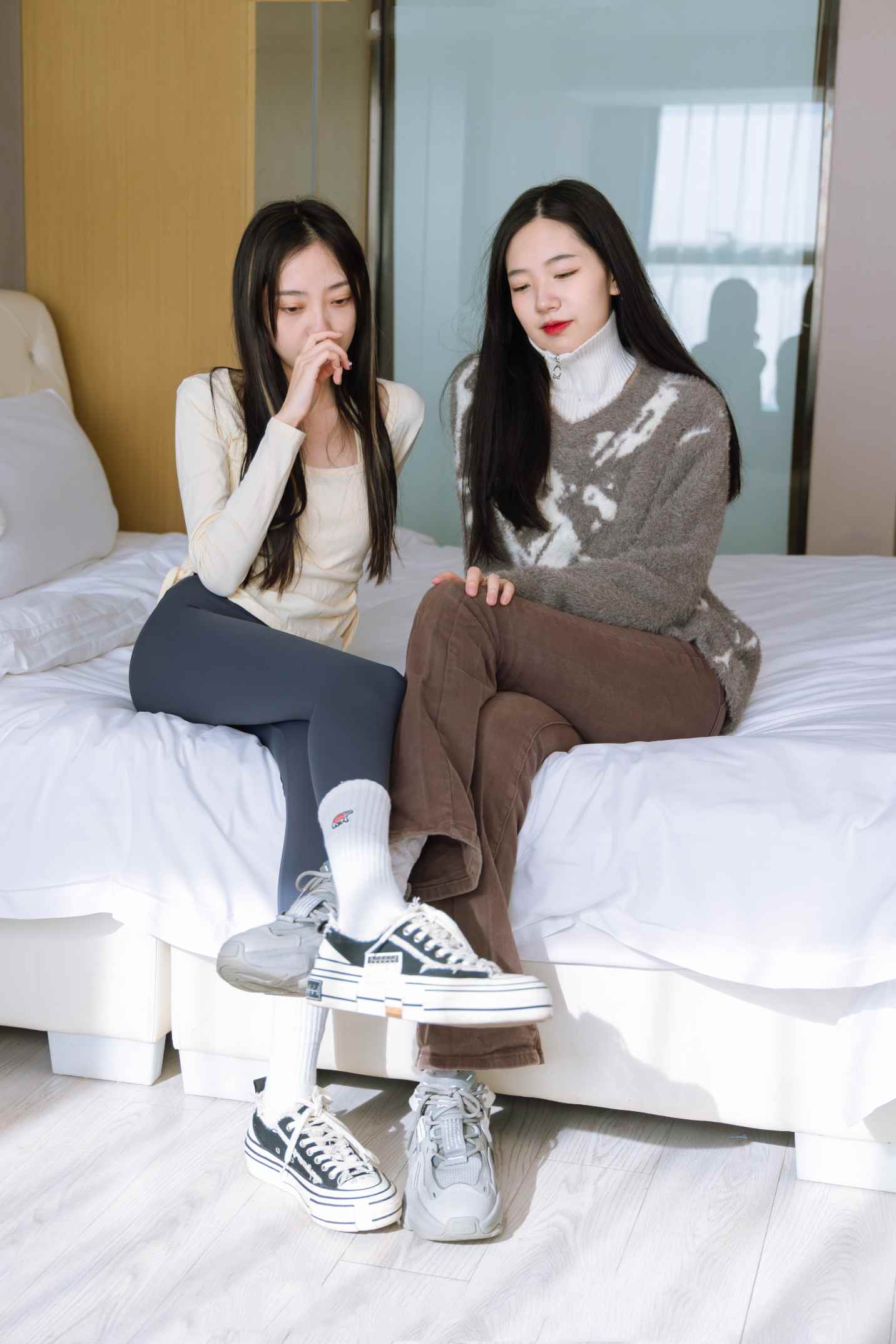 【网盘】[袜啵啵]166期 小甜豆稚予-多套服装