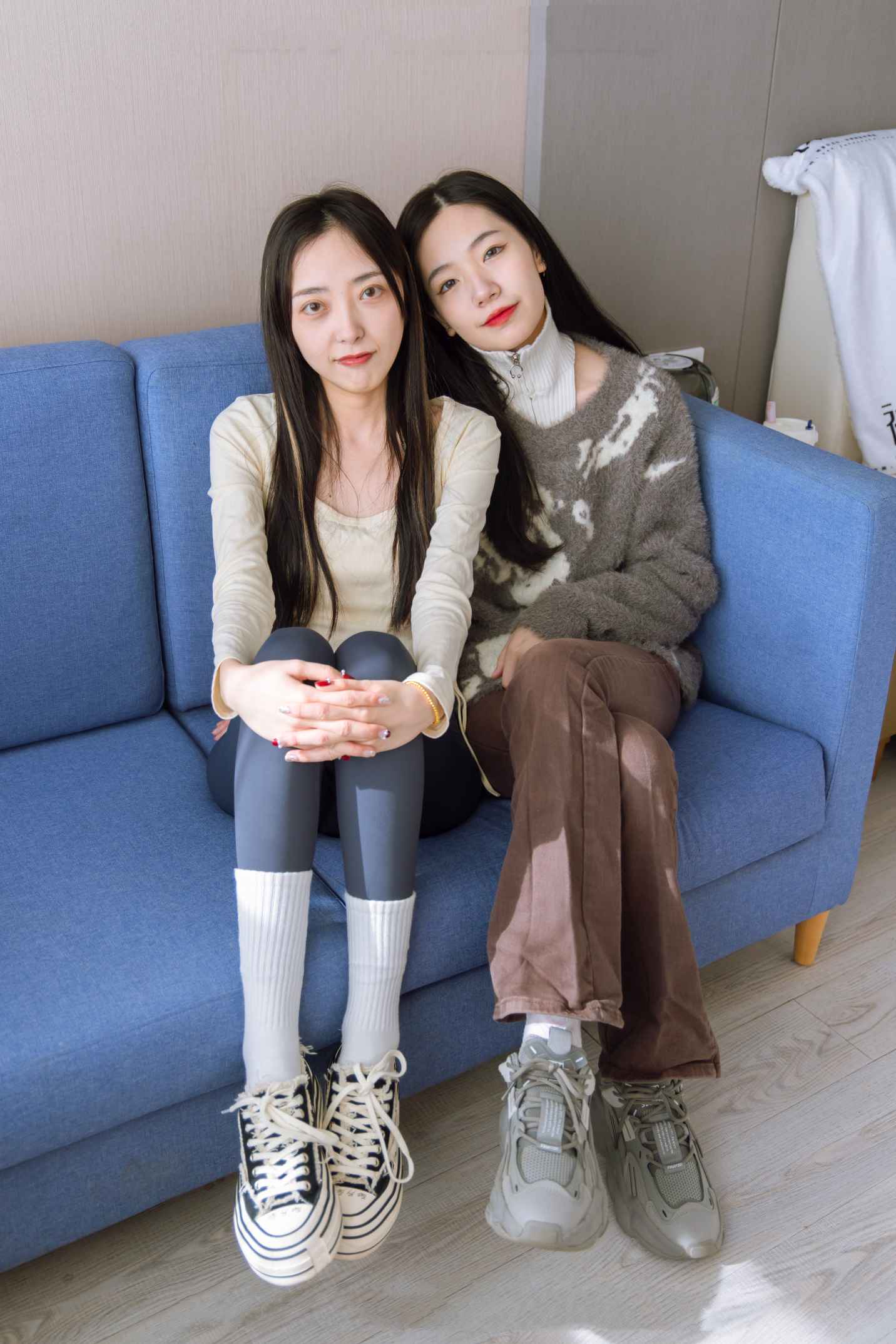 【网盘】[袜啵啵]166期 小甜豆稚予-多套服装