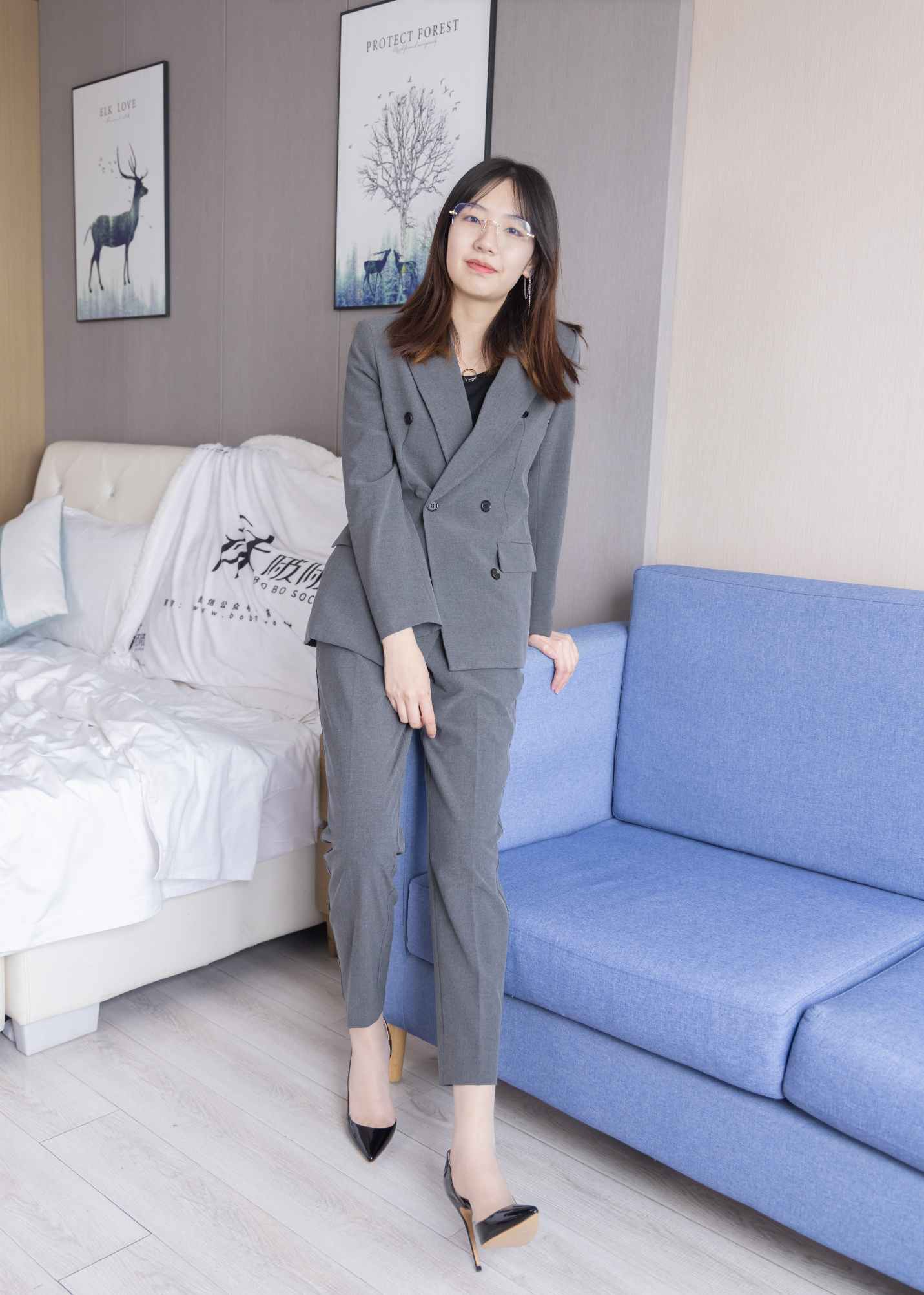 【网盘】[袜啵啵]172期 小甜豆-高跟鞋、肉丝、ol风