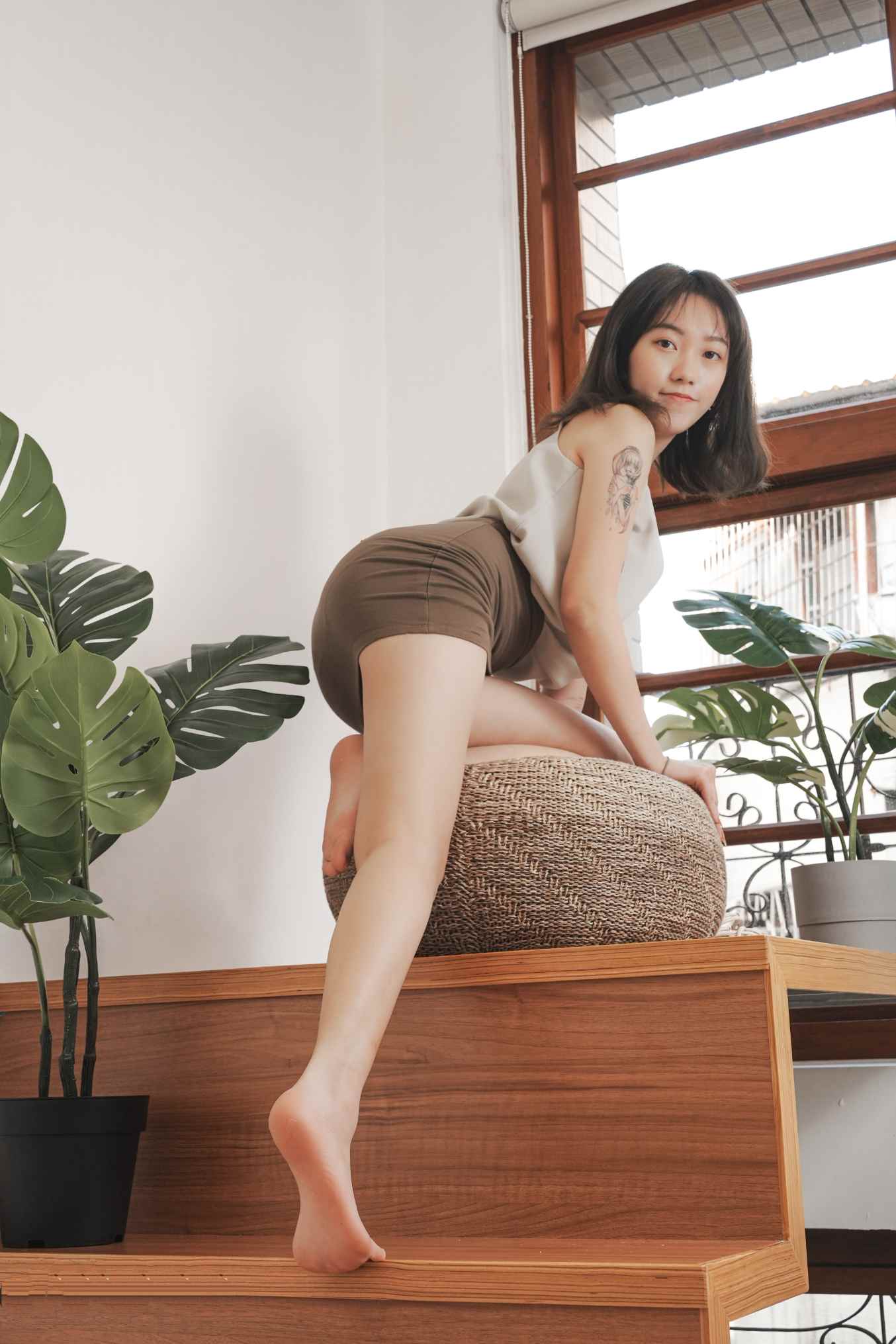 【网盘】[Limerence]素人Una 凉鞋抹润滑膏