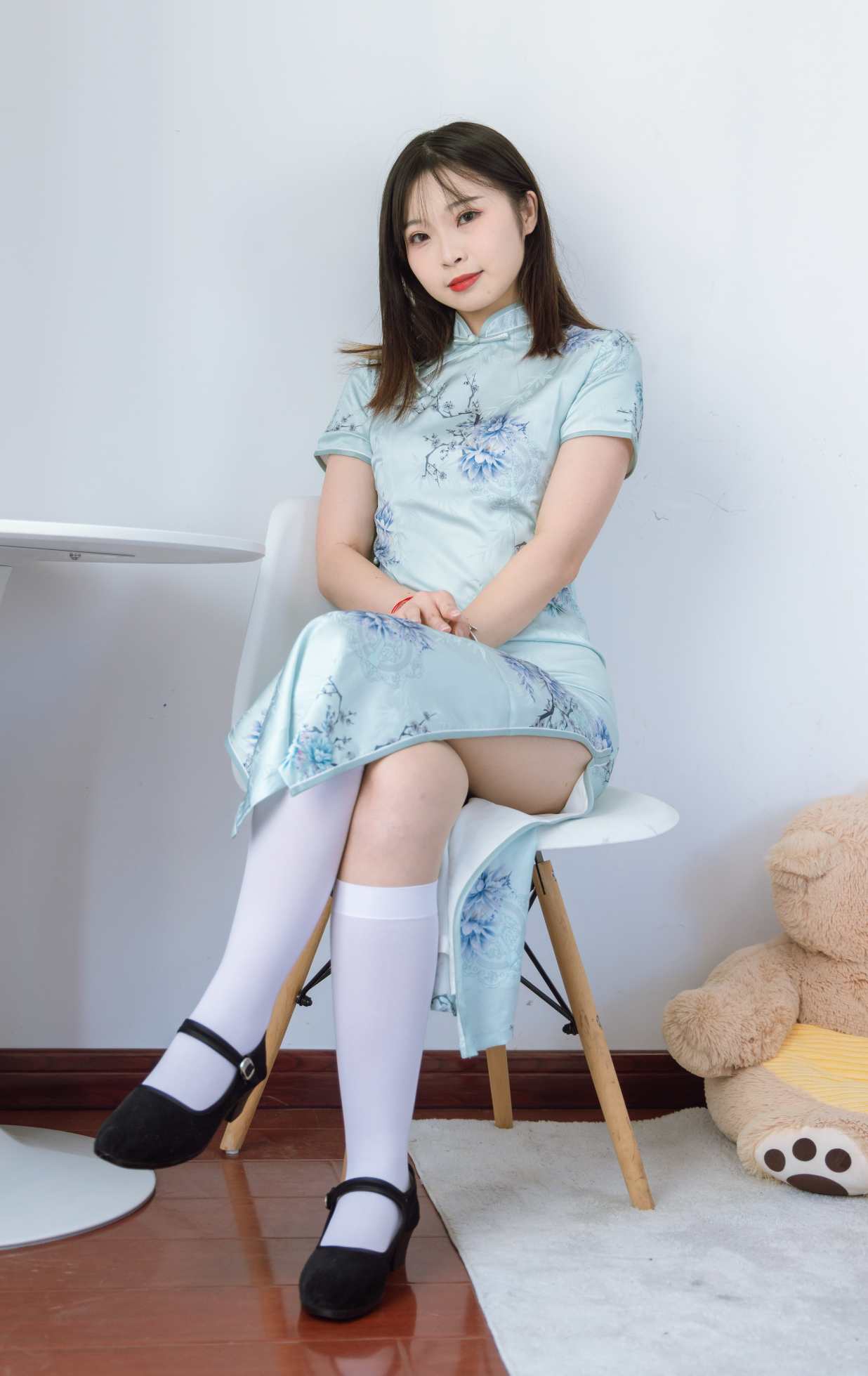 【网盘】物恋传媒 NO.1414 挽挽-去年夏天