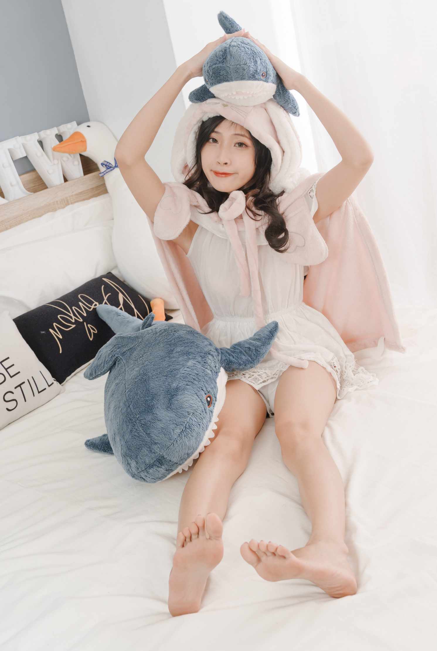 【网盘】[Limerence]素人Yumi 变身可爱兔兔送裸足来拜年