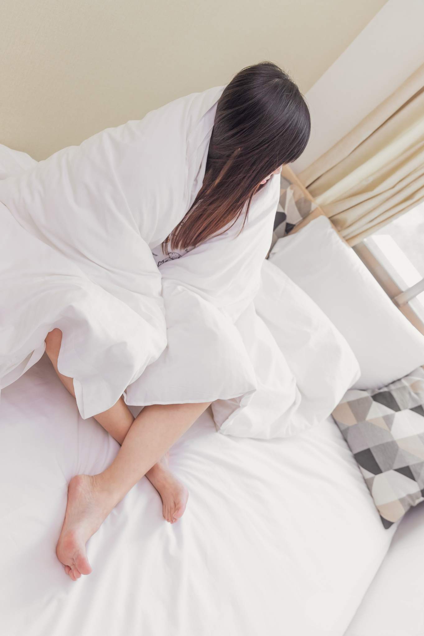 【网盘】[Limerence]偷看熟睡凯西的小巧裸足