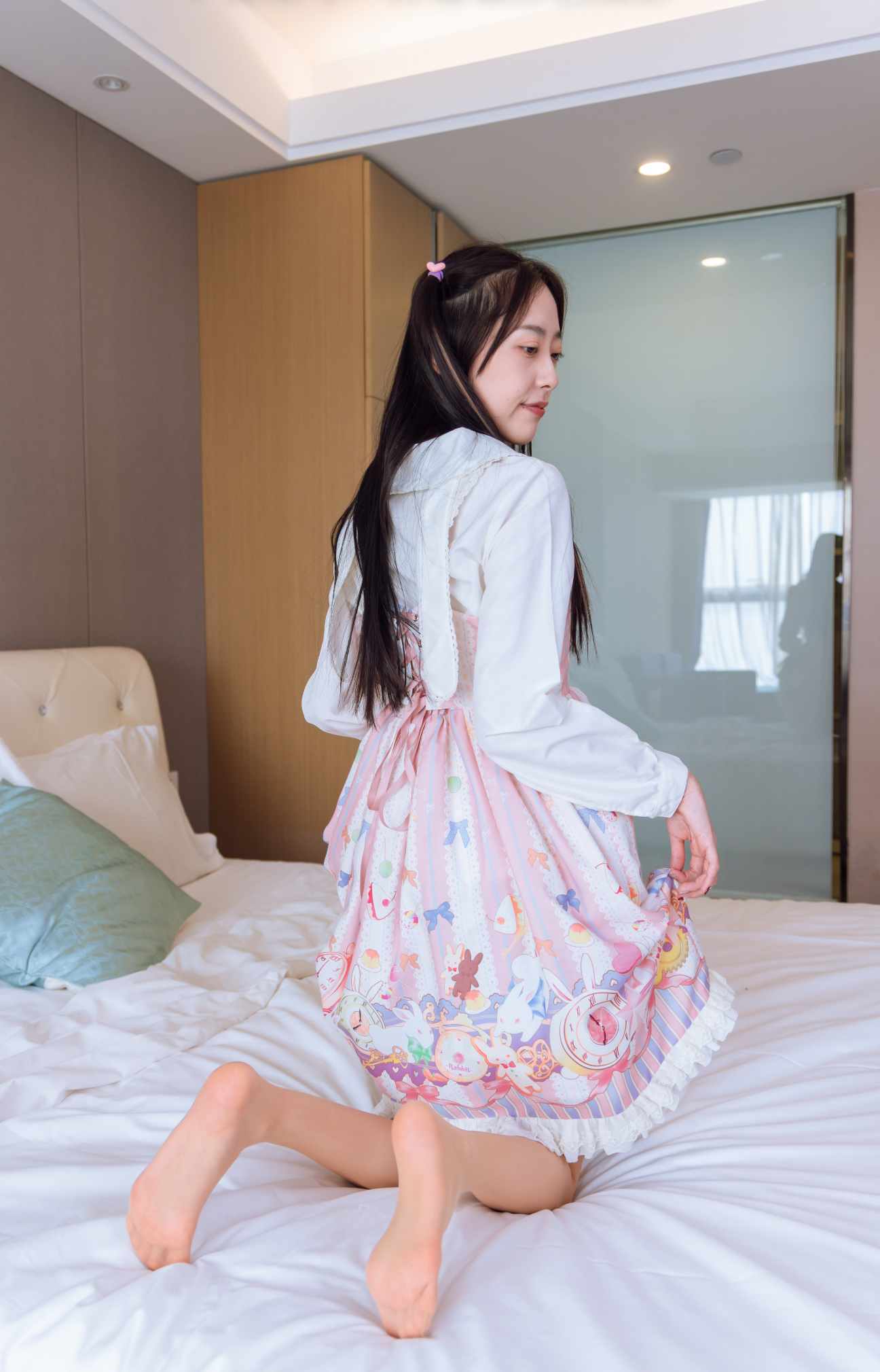 【网盘】[袜啵啵]187期 稚予-Lolita裙、白皮鞋、肉丝