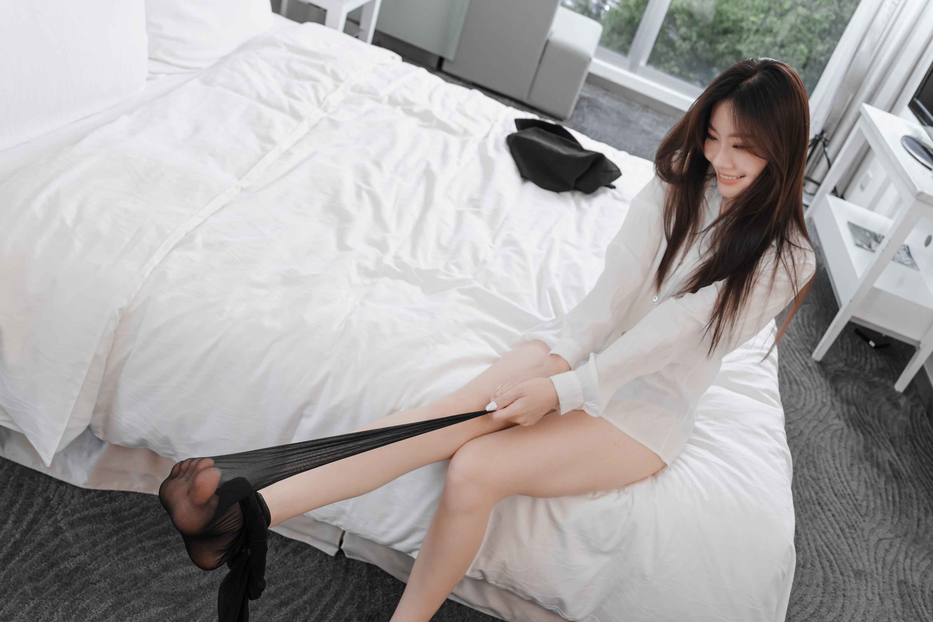 【网盘】[Limerence]語葳女神 Jaly完美长腿 黑丝 OL诱惑