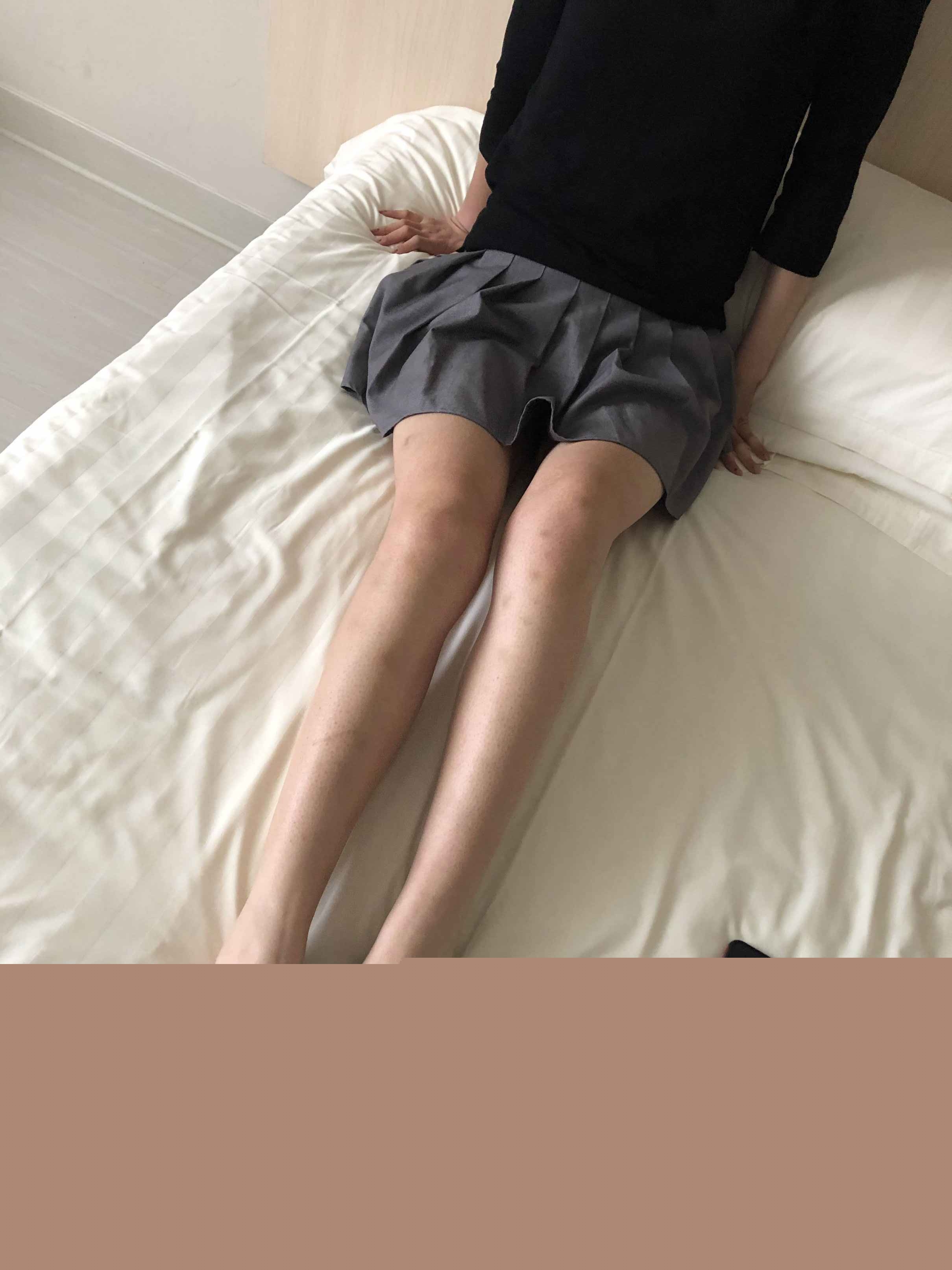 【网盘】约舔超美传媒学院小姐姐的红润脚底第二弹