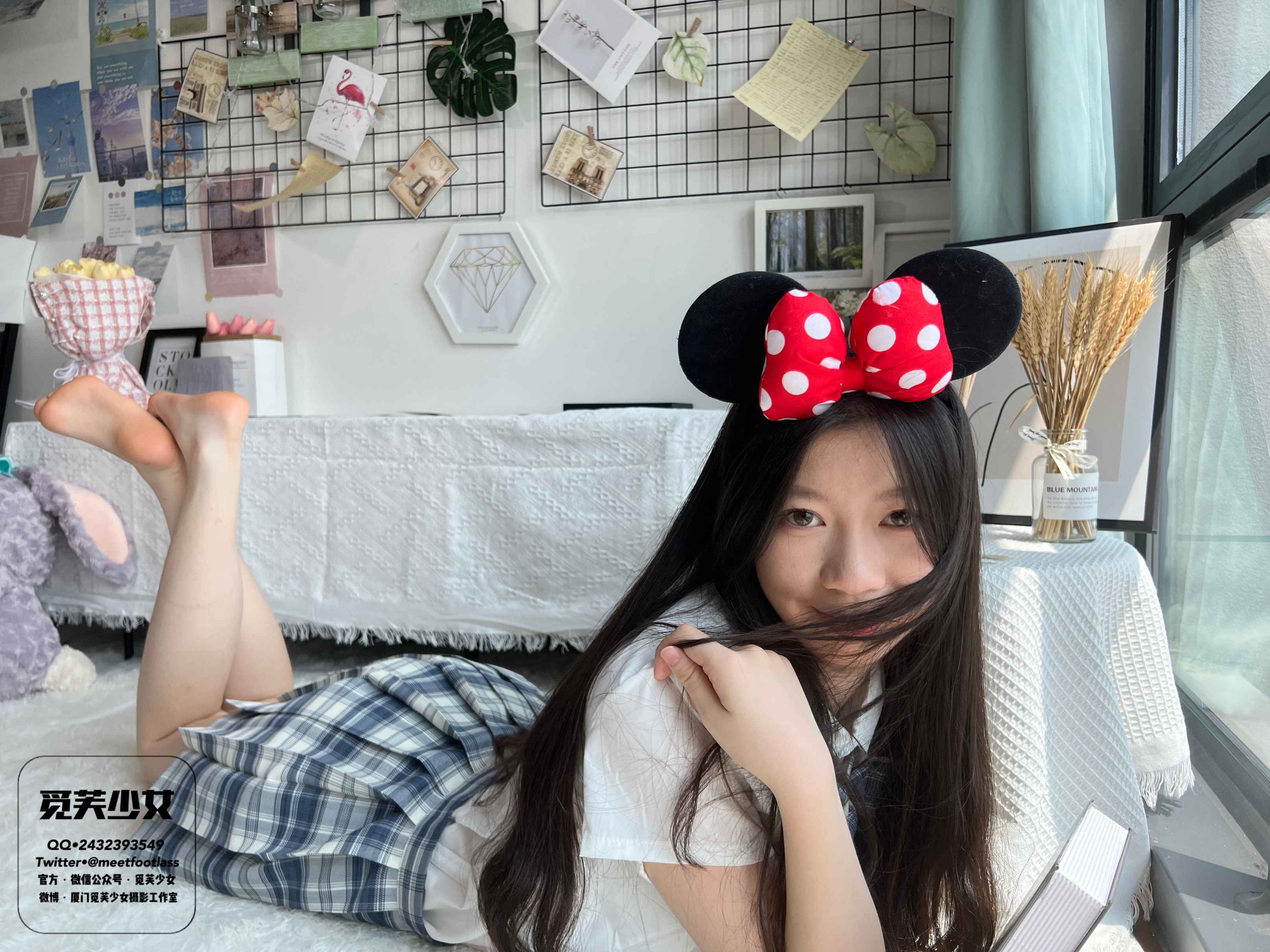 【网盘】[觅芙少女]NO.003 风中摇曳的JK制服与18岁的青春一起绽放