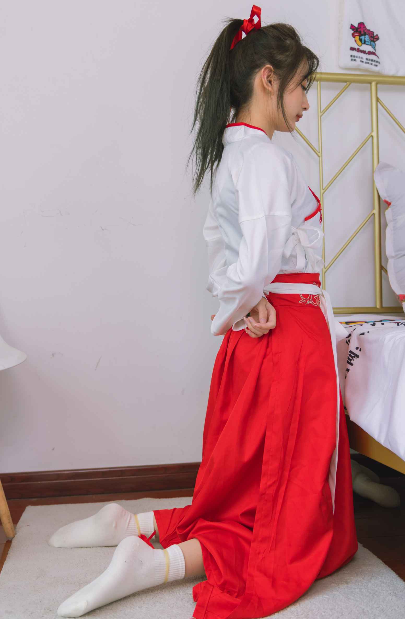 【网盘】物恋传媒 NO.1482 卿卿-红衣少女