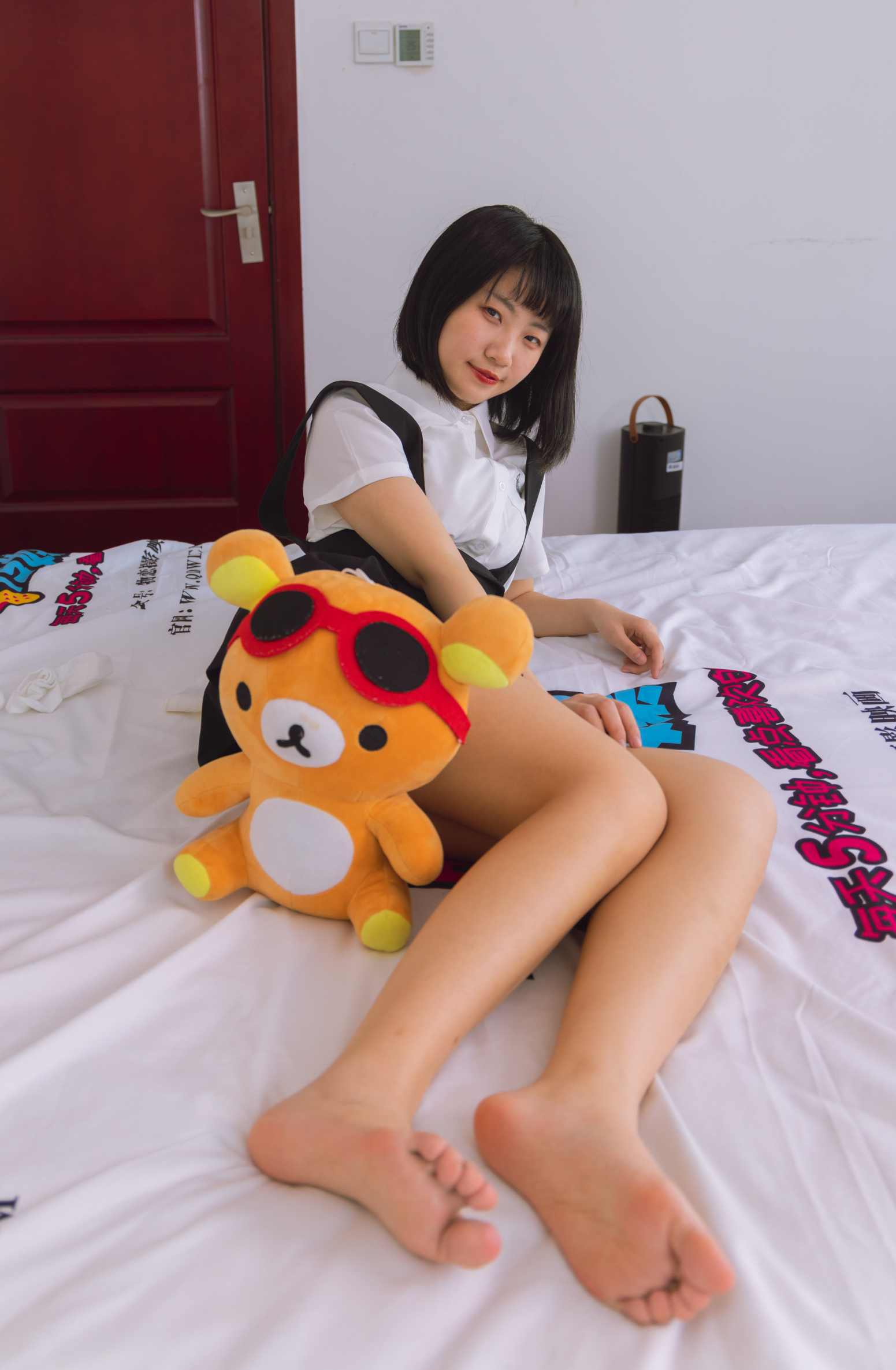 【网盘】物恋传媒 NO.1487 暗月-月下玫瑰