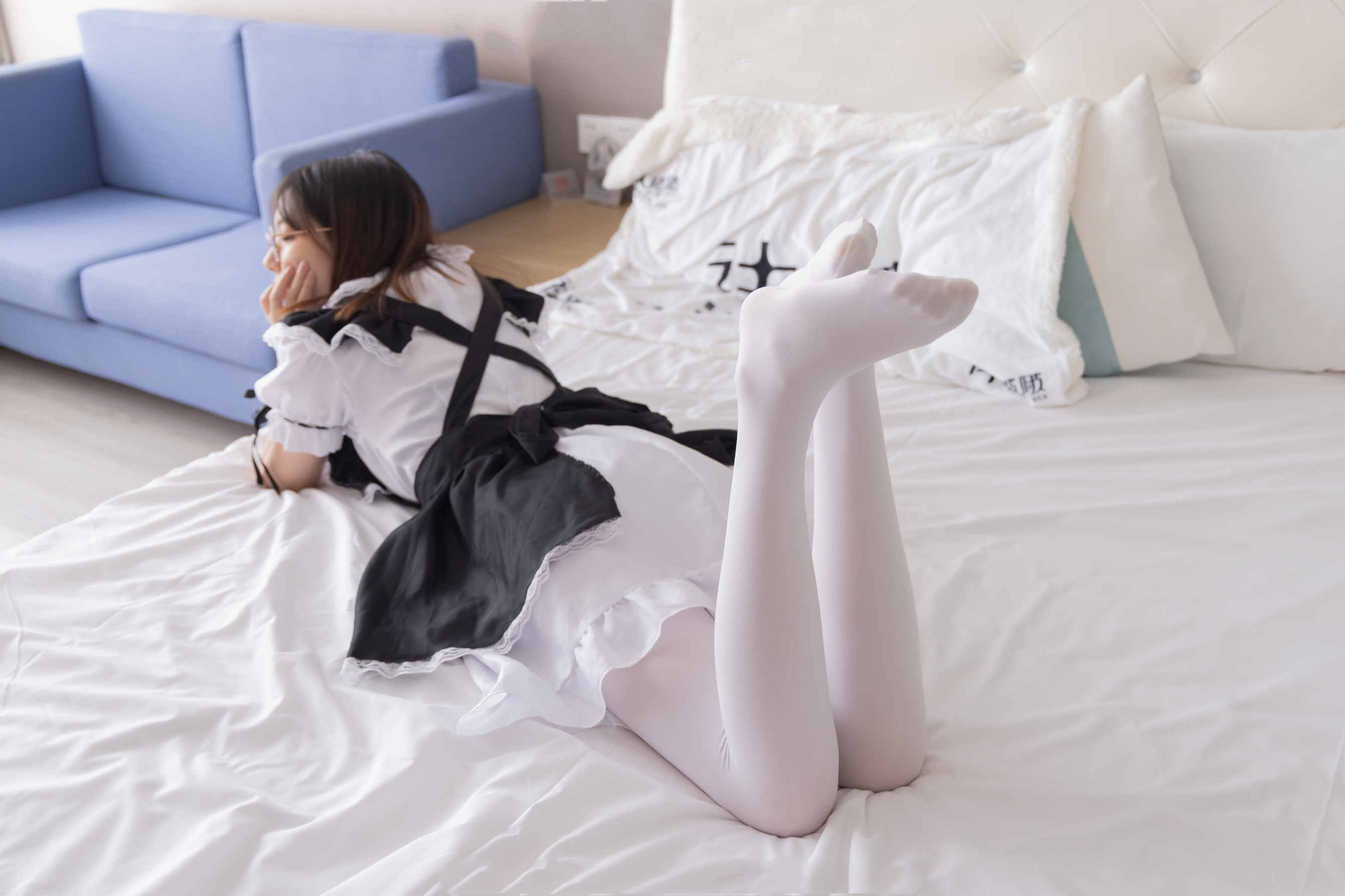 【网盘】[袜啵啵]195期 小甜豆-黑皮鞋、厚白丝、女仆装