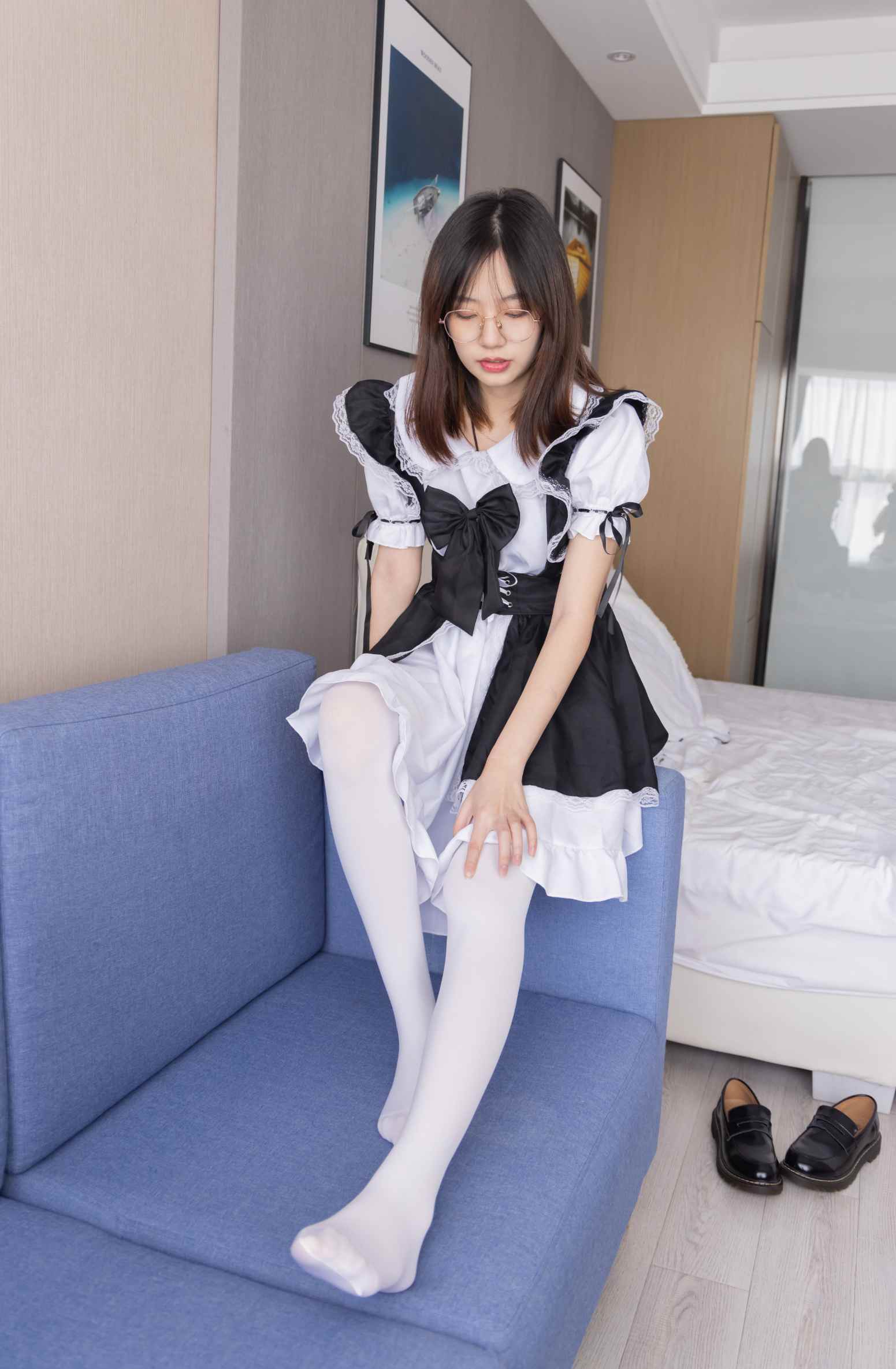 【网盘】[袜啵啵]195期 小甜豆-黑皮鞋、厚白丝、女仆装