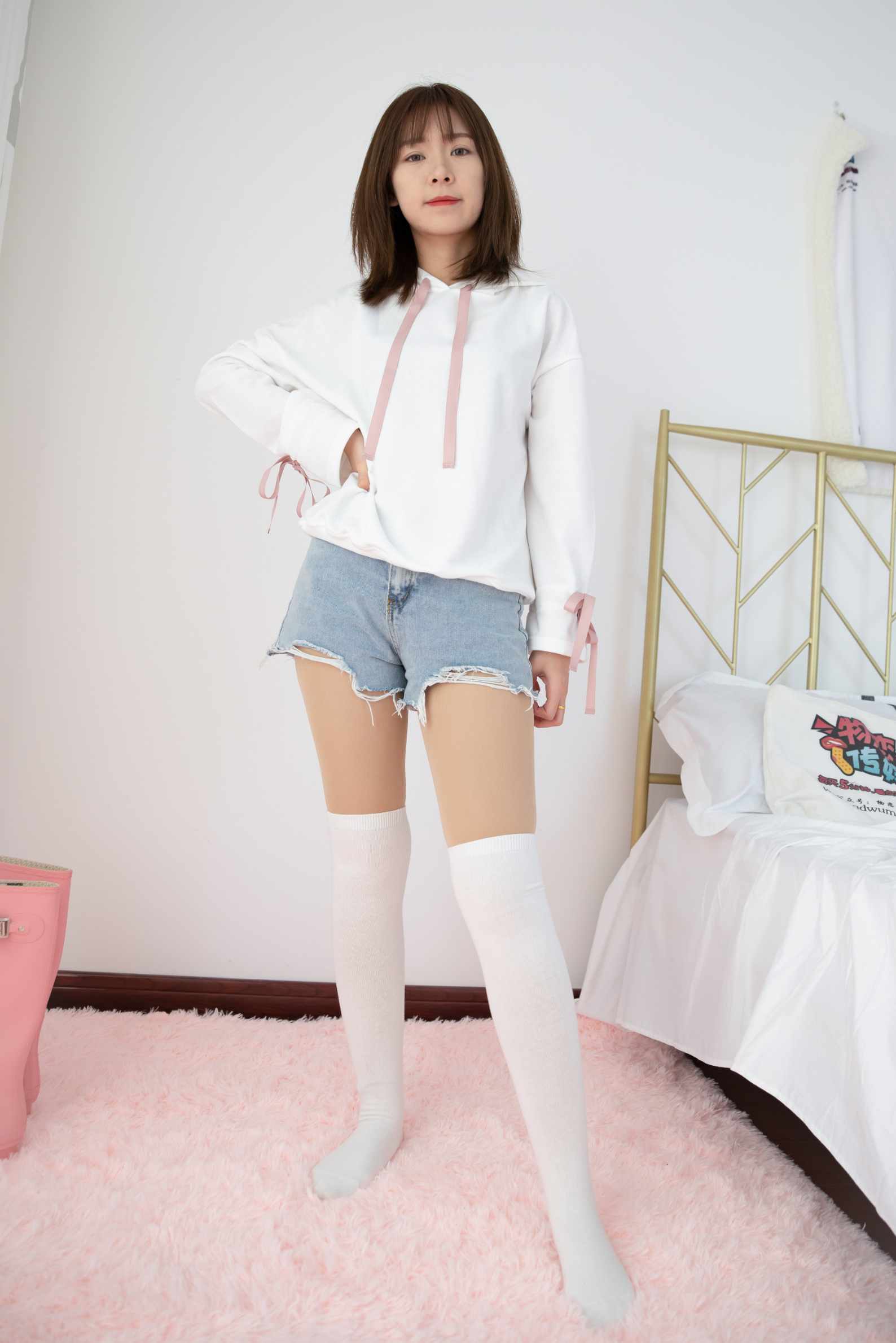 【网盘】物恋传媒 NO.1509 婷婷-黑色的花