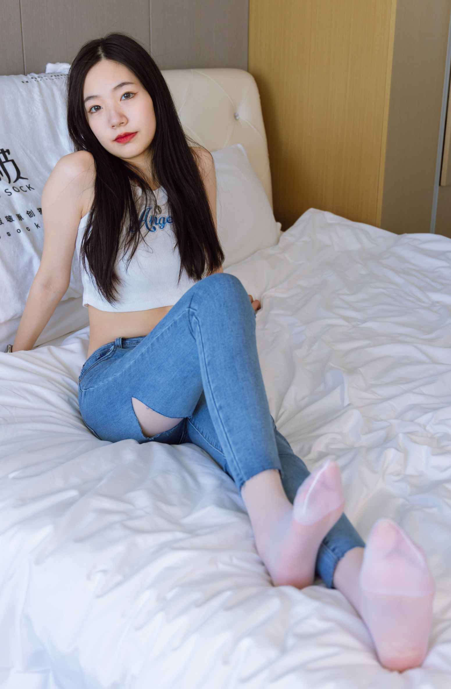 【网盘】[袜啵啵]201期 小甜豆-高跟鞋、白丝