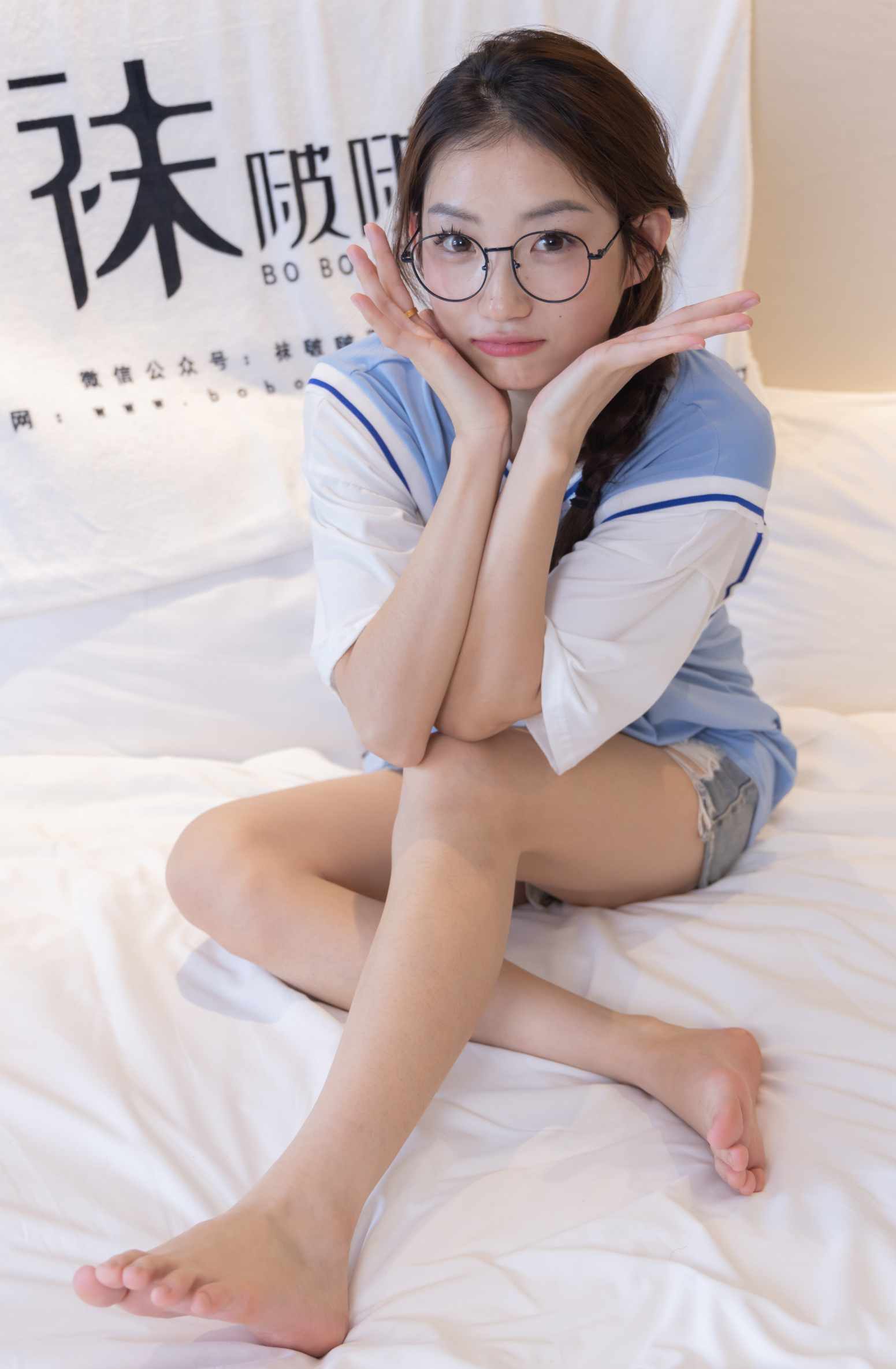 【网盘】[袜啵啵]217期 小沫-高跟鞋、皮鞋、短肉丝、自然穿脏白棉袜