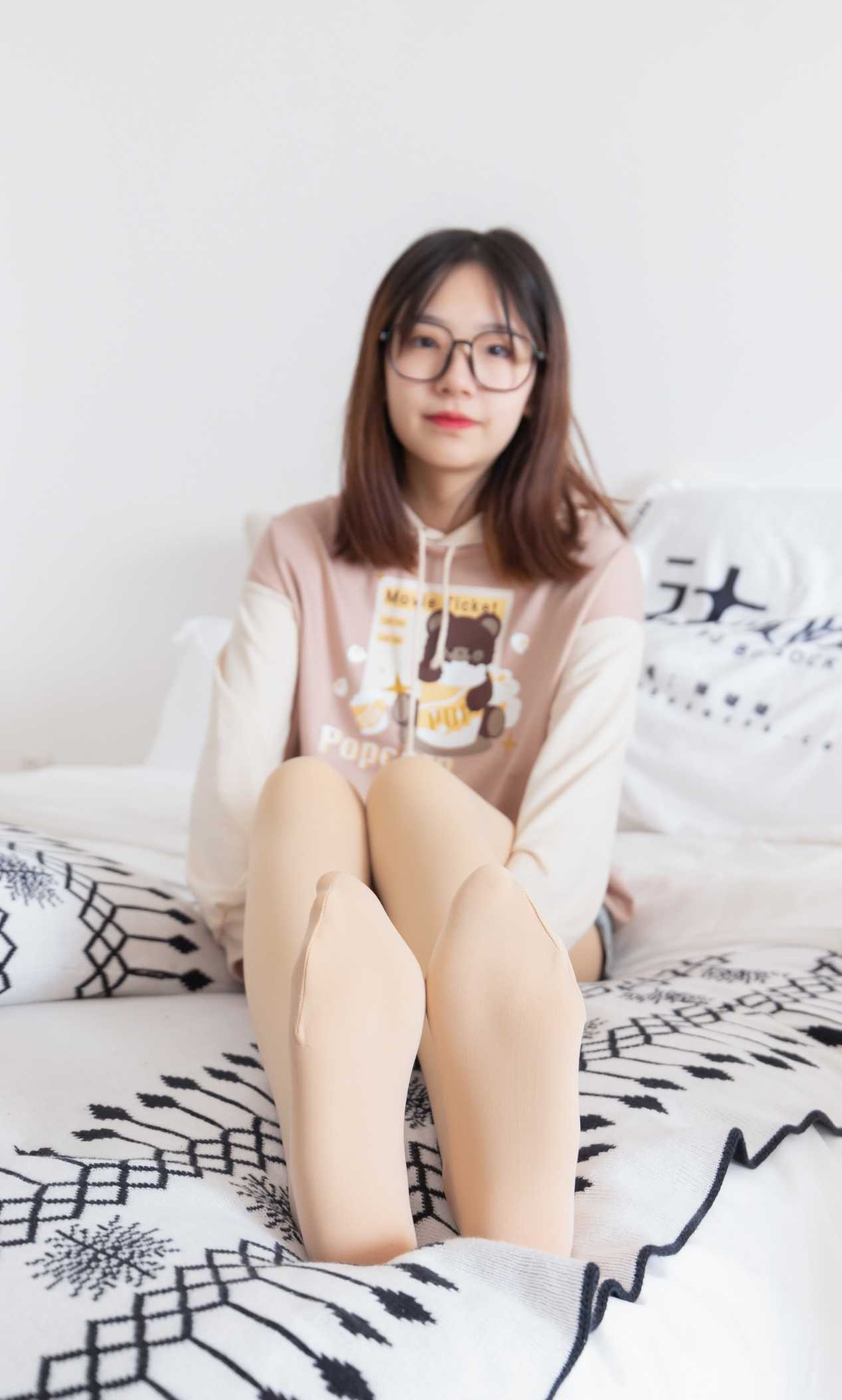 【网盘】[袜啵啵]218期 小甜豆-长靴、厚肉丝