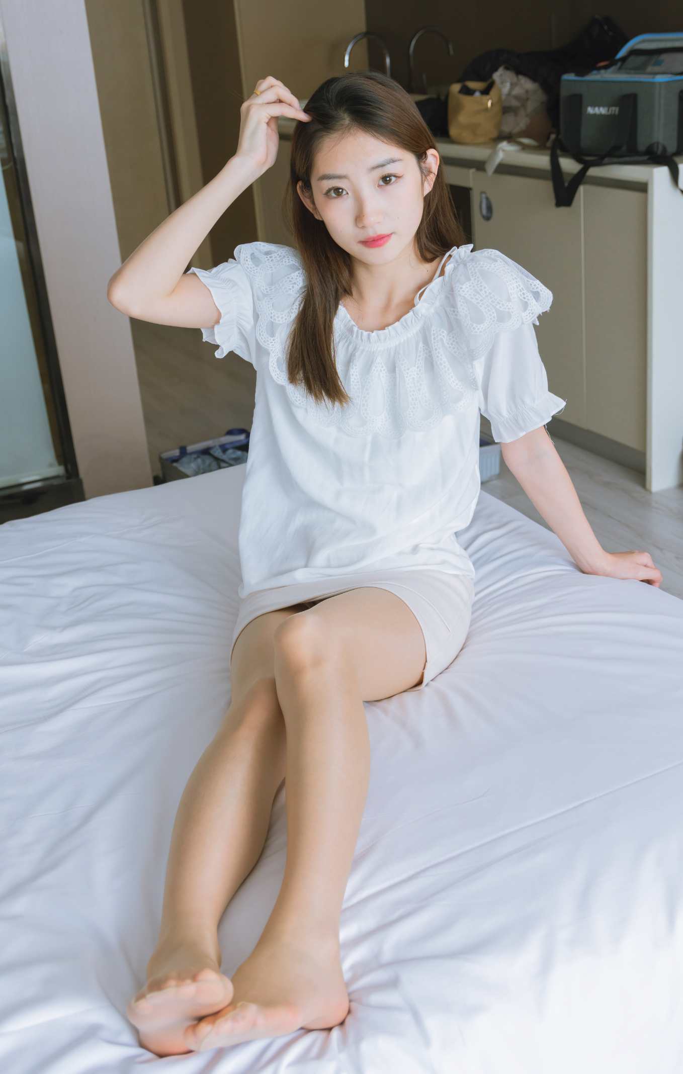 【网盘】[袜啵啵]223期 小沫-高跟鞋、油亮肉丝