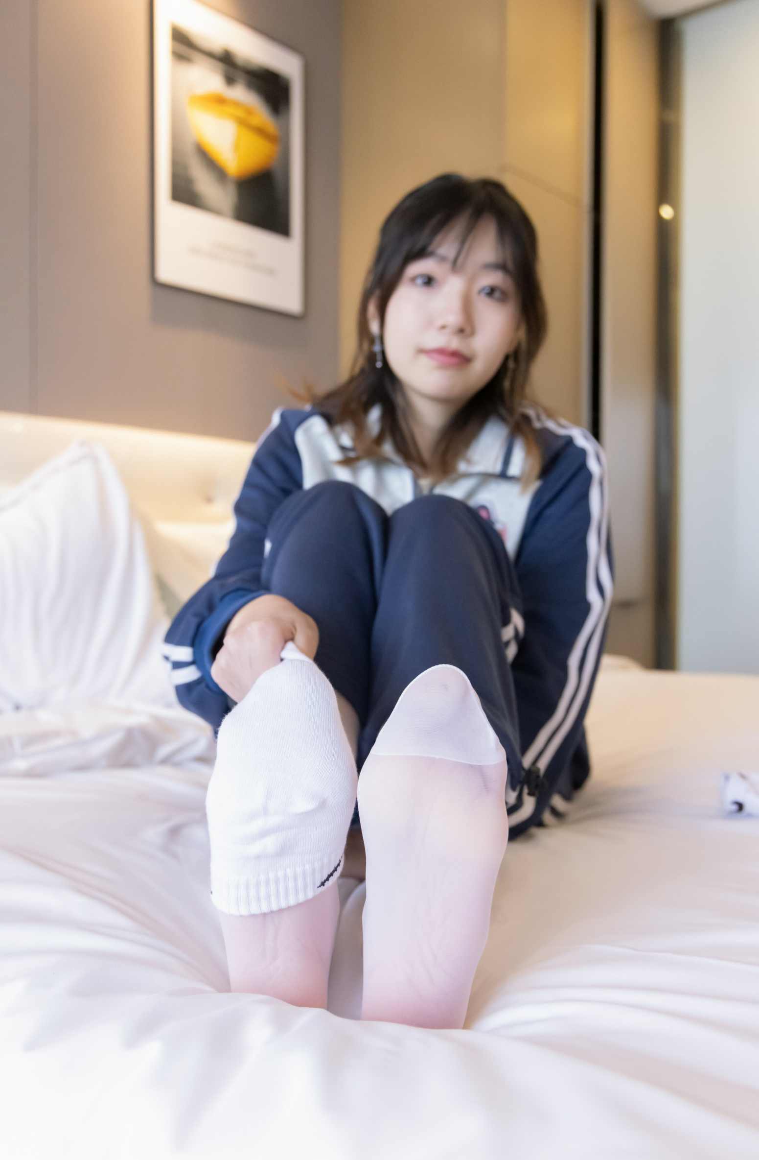 【网盘】[袜啵啵]226期 小甜豆-运动鞋、白棉袜、白丝