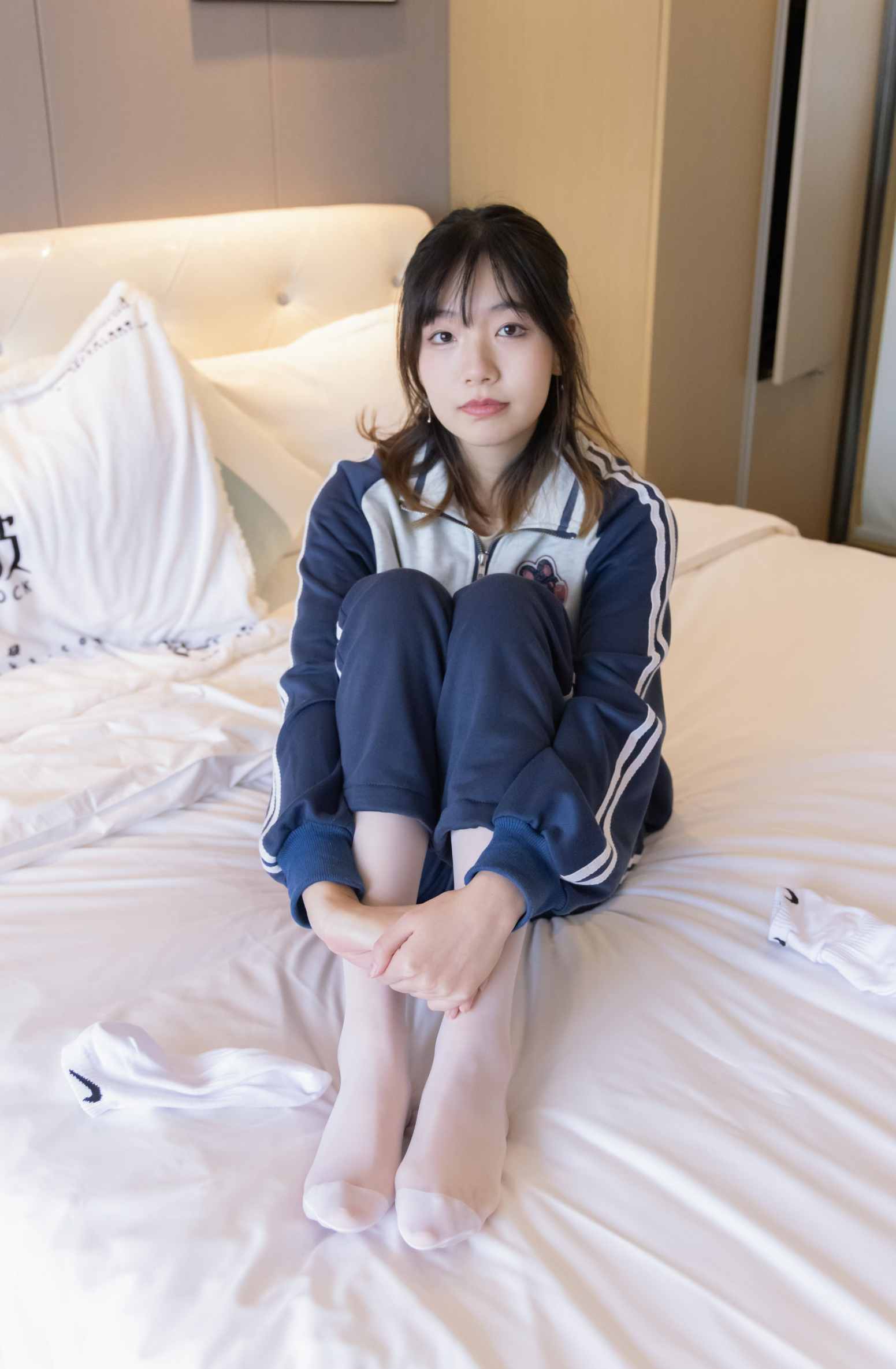 【网盘】[袜啵啵]226期 小甜豆-运动鞋、白棉袜、白丝