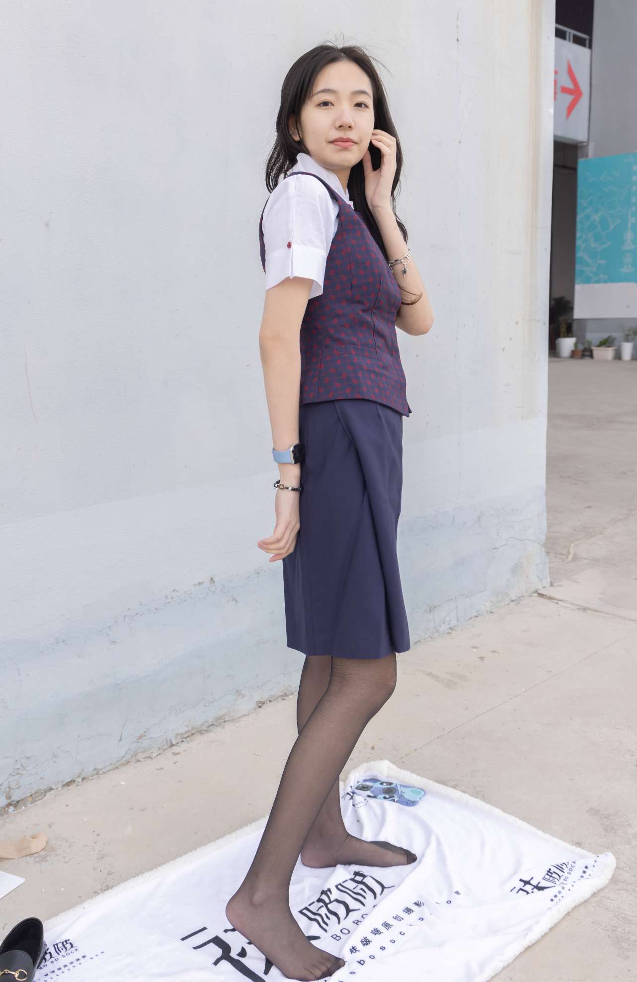 【网盘】[袜啵啵]227期 小甜豆-皮鞋、黑丝、裸足