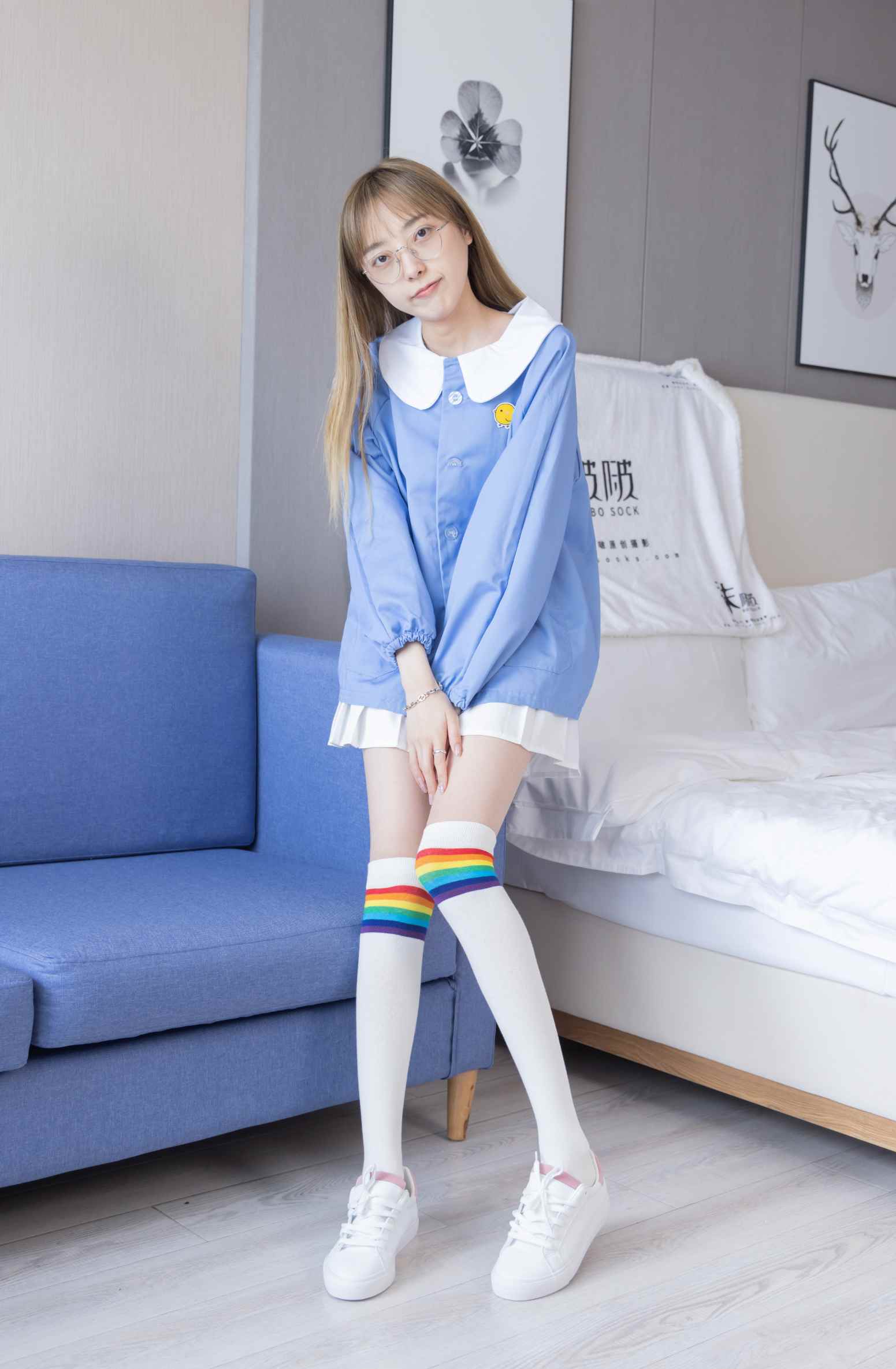 【网盘】[袜啵啵]229期 稚予-板鞋、皮鞋、两双大腿袜