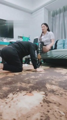 【网盘】【安妮女王】刑场-踢打踹/鞭打/各种虐贱畜 bf6297