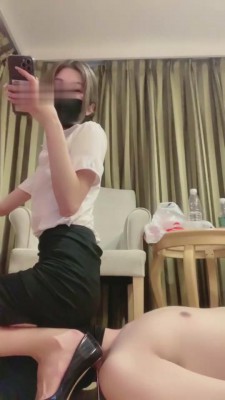 【网盘】【希希子】黑丝制服诱惑治疗yw狗 bf6549