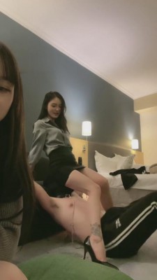 【网盘】【樱桃大大】双主狂虐狗-虐乳/坐脸窒息 bf6807