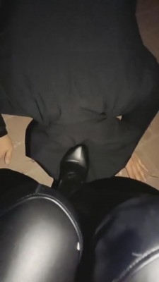 【网盘】【平凡S】把跟踪狂魔从户外抓到家里教训 bf6916