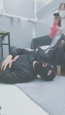 【网盘】【灵竹】长靴碾压/坐脸/跪舔 bf7228