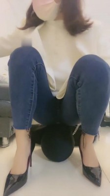 【网盘】【小劳拉】强制调戏推销小哥 bf7408