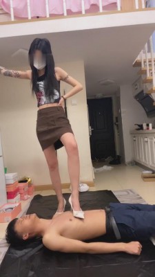 【网盘】【灵猫】把贱狗当鞋刷机/当地毯 bf7557